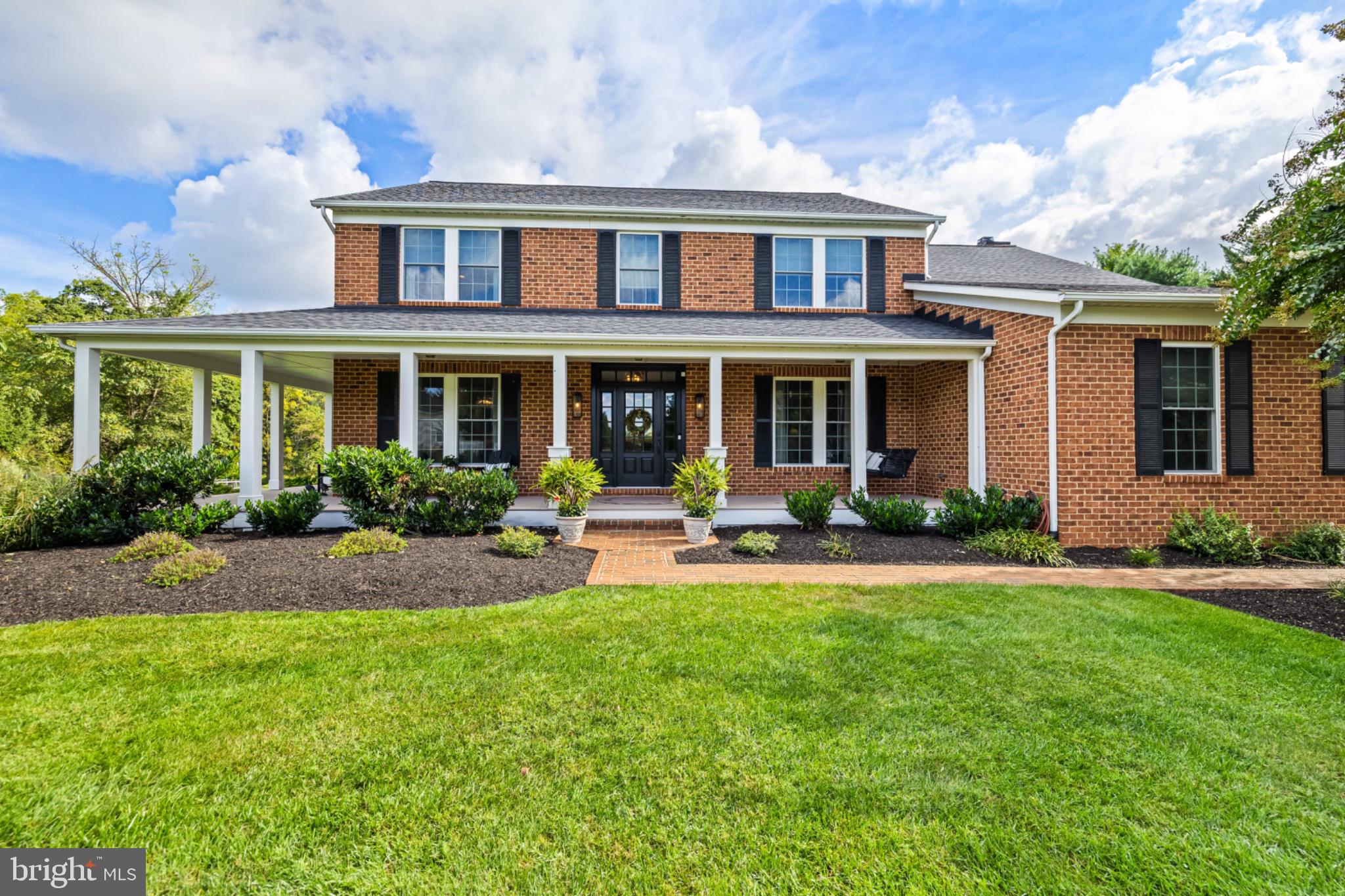10 DEER CREEK COURT