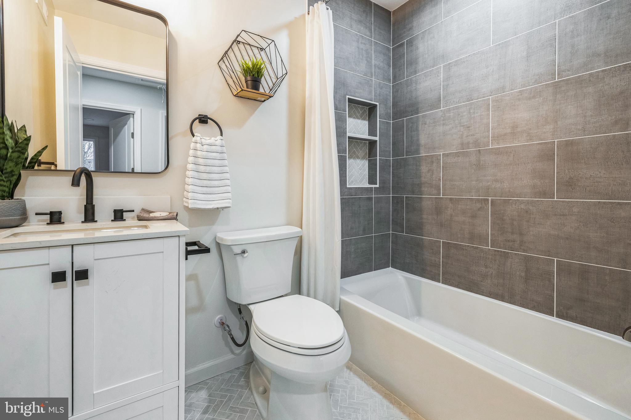 INDIAN VAL MDWS - Residential