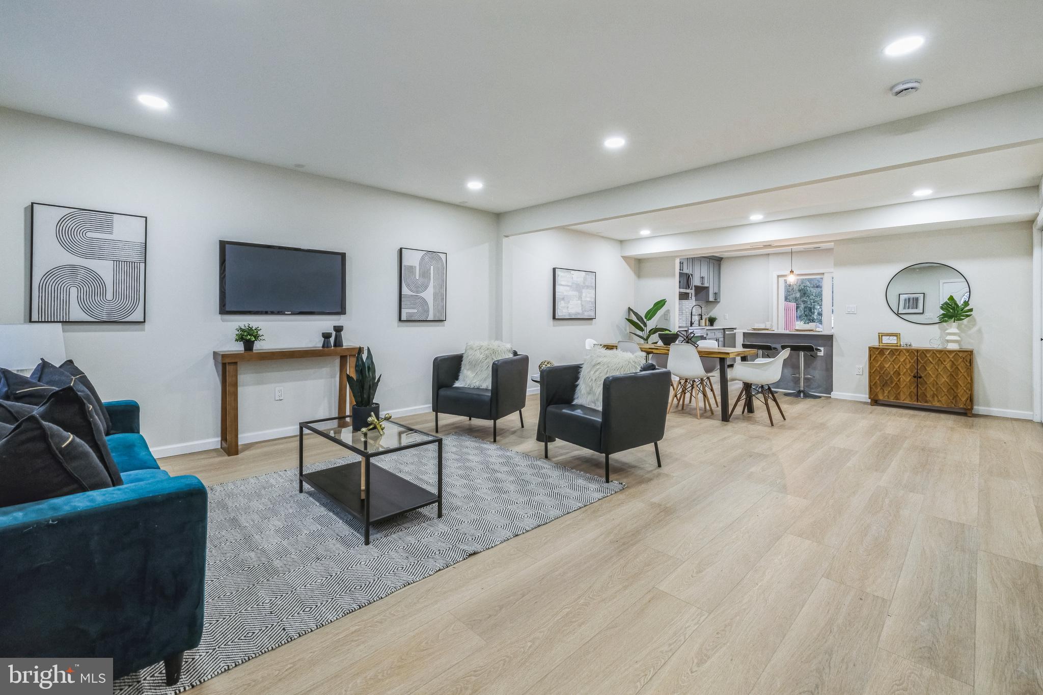 INDIAN VAL MDWS - Residential