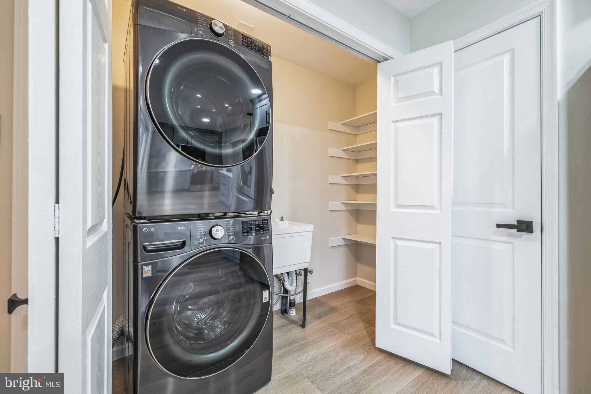 INDIAN VAL MDWS - Residential