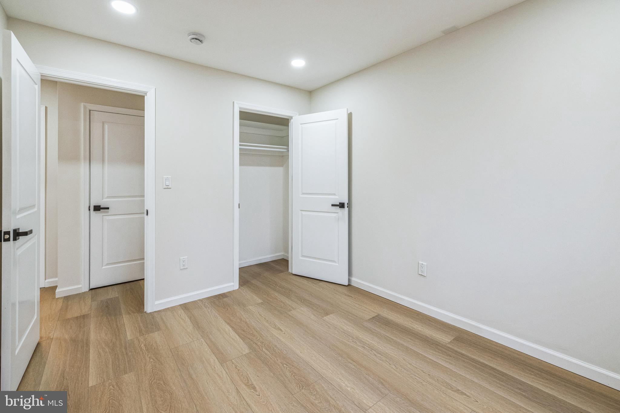 INDIAN VAL MDWS - Residential