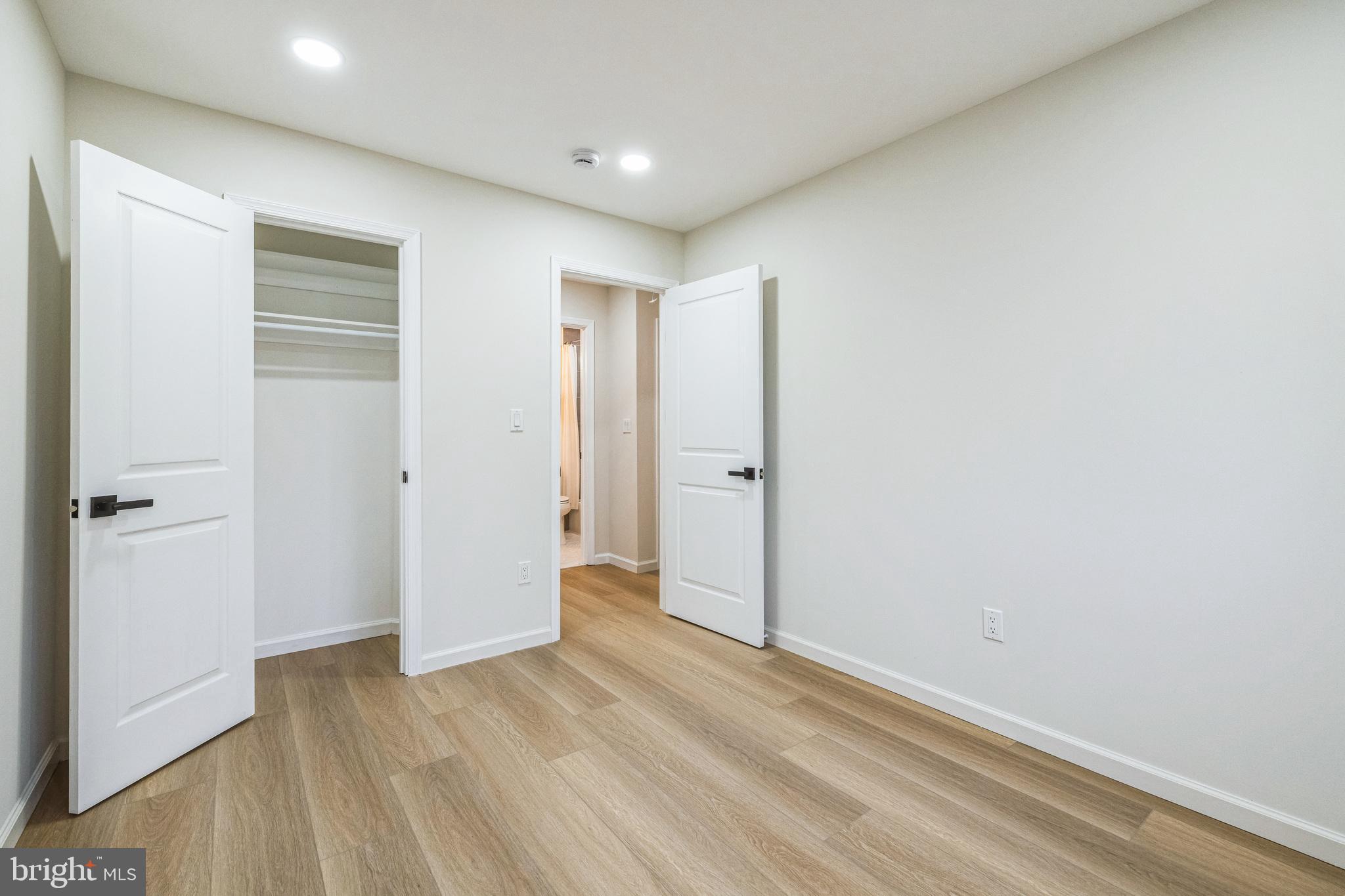 INDIAN VAL MDWS - Residential