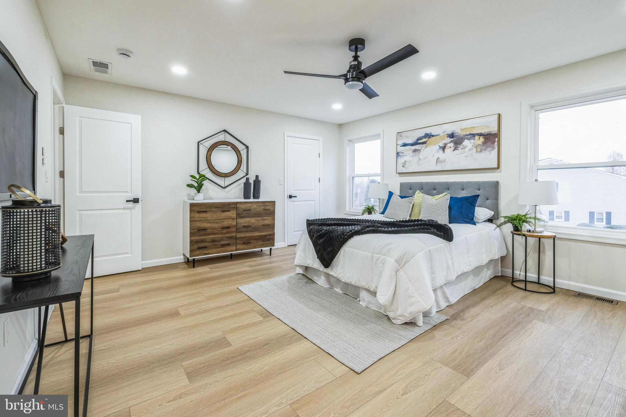 INDIAN VAL MDWS - Residential