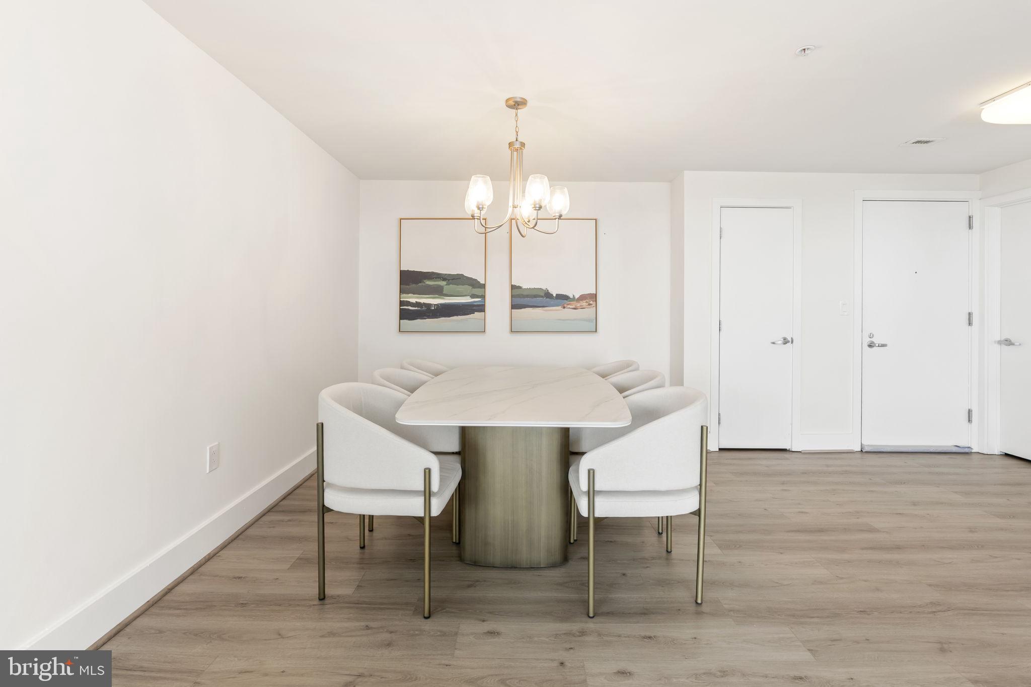 DOCKSIDE CONDOMINIUM - Residential