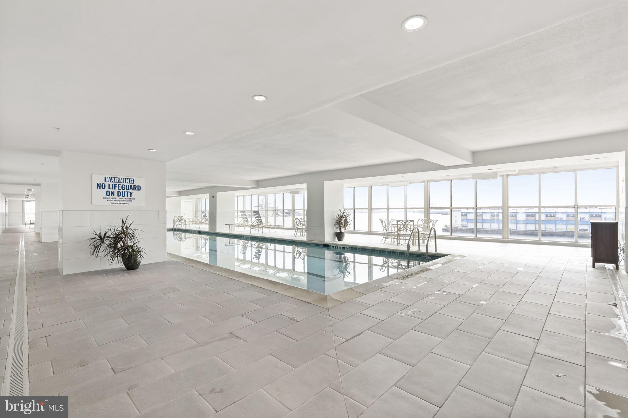 DOCKSIDE CONDOMINIUM - Residential