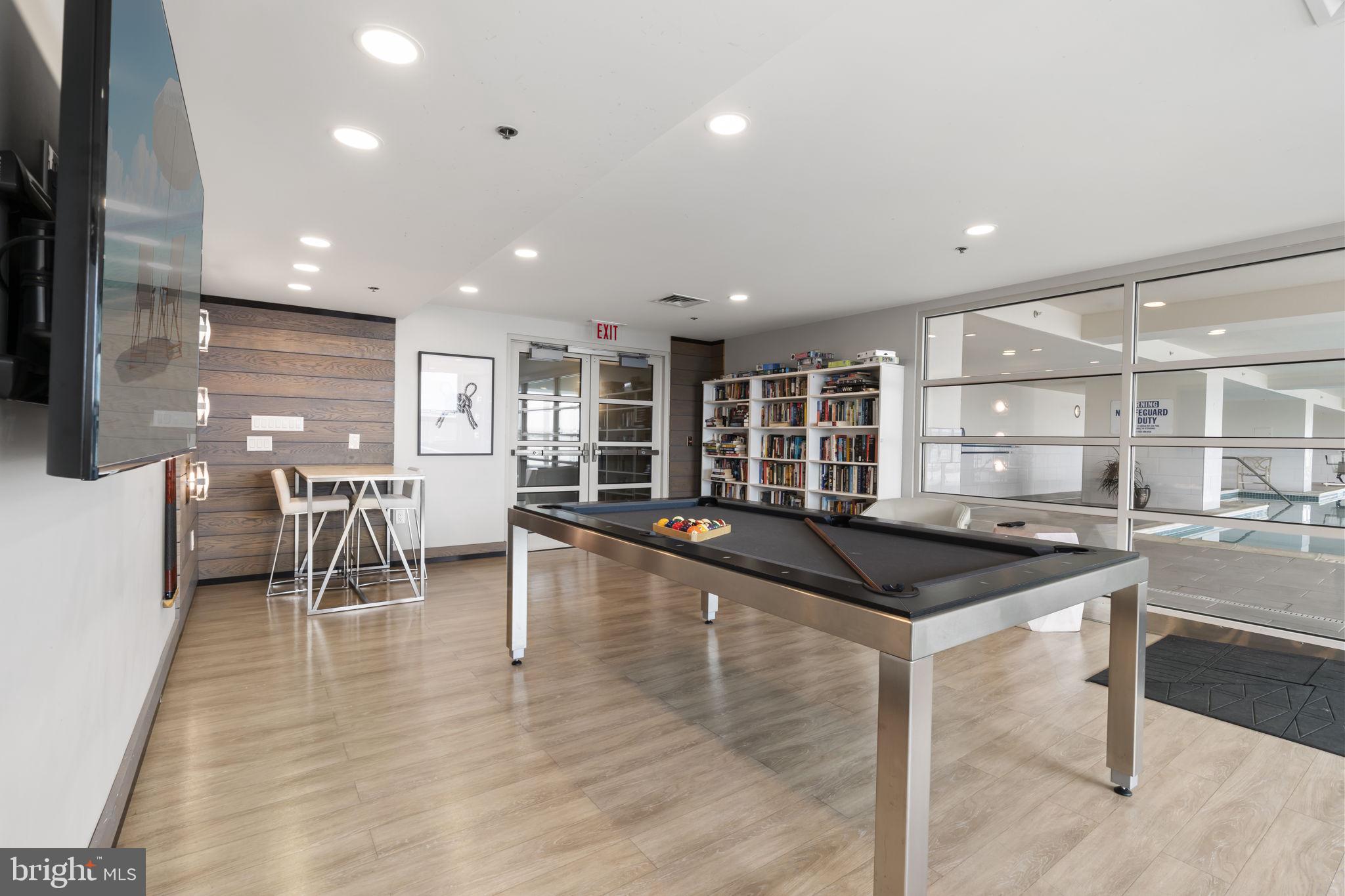 DOCKSIDE CONDOMINIUM - Residential