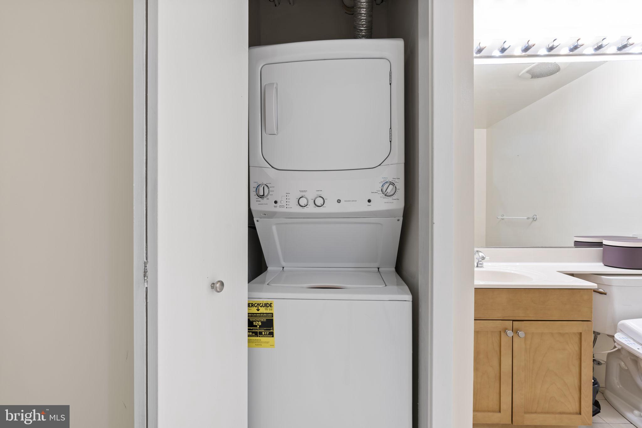 DOCKSIDE CONDOMINIUM - Residential