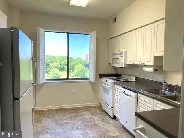 LEISURE WORLD - Residential