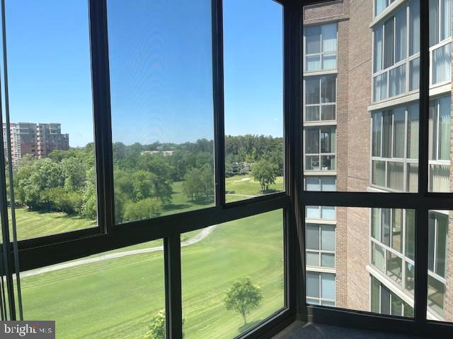 LEISURE WORLD - Residential