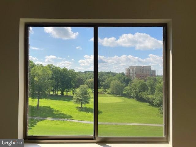 LEISURE WORLD - Residential