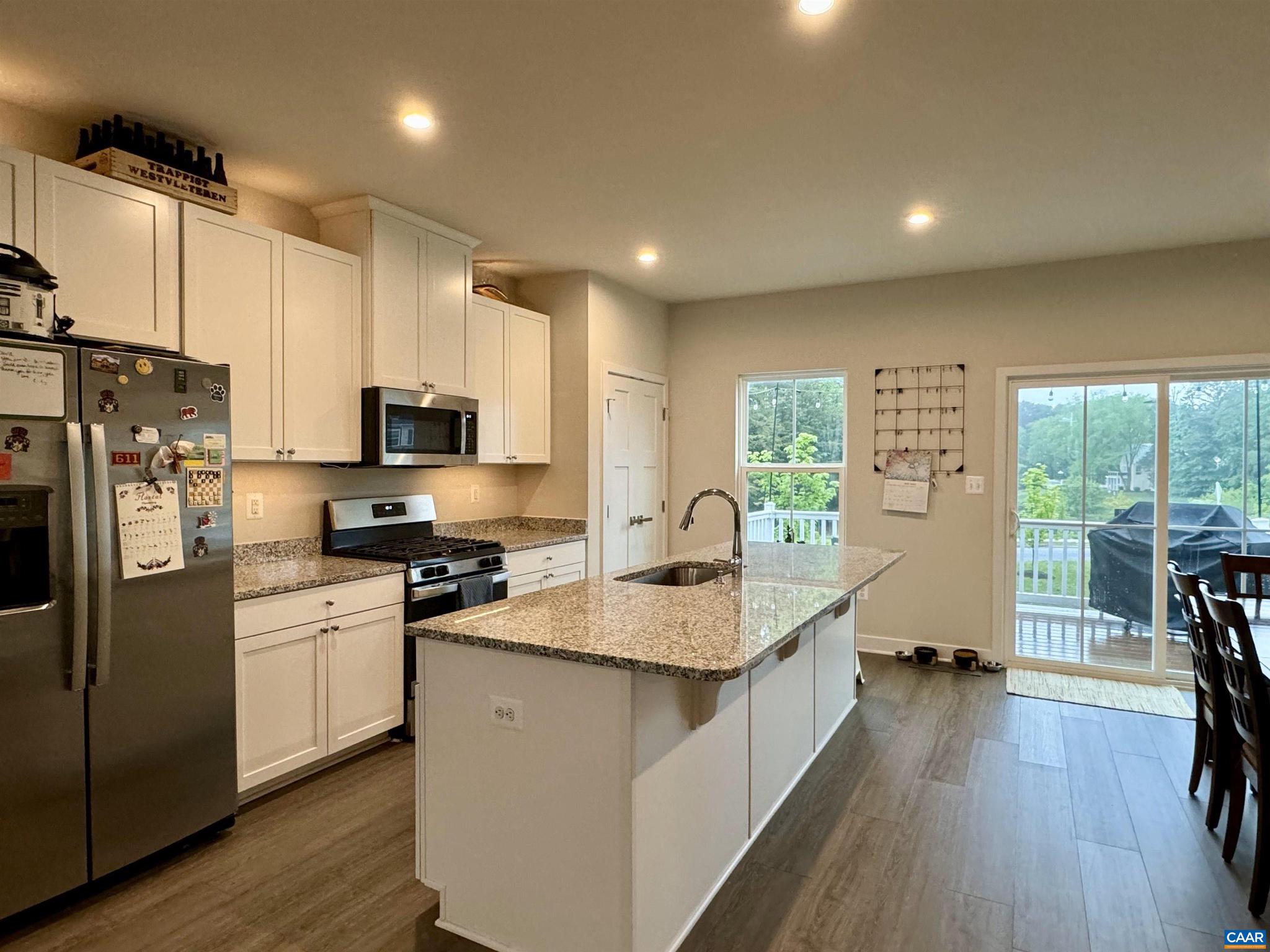 FOREST LAKES - Residential Lease