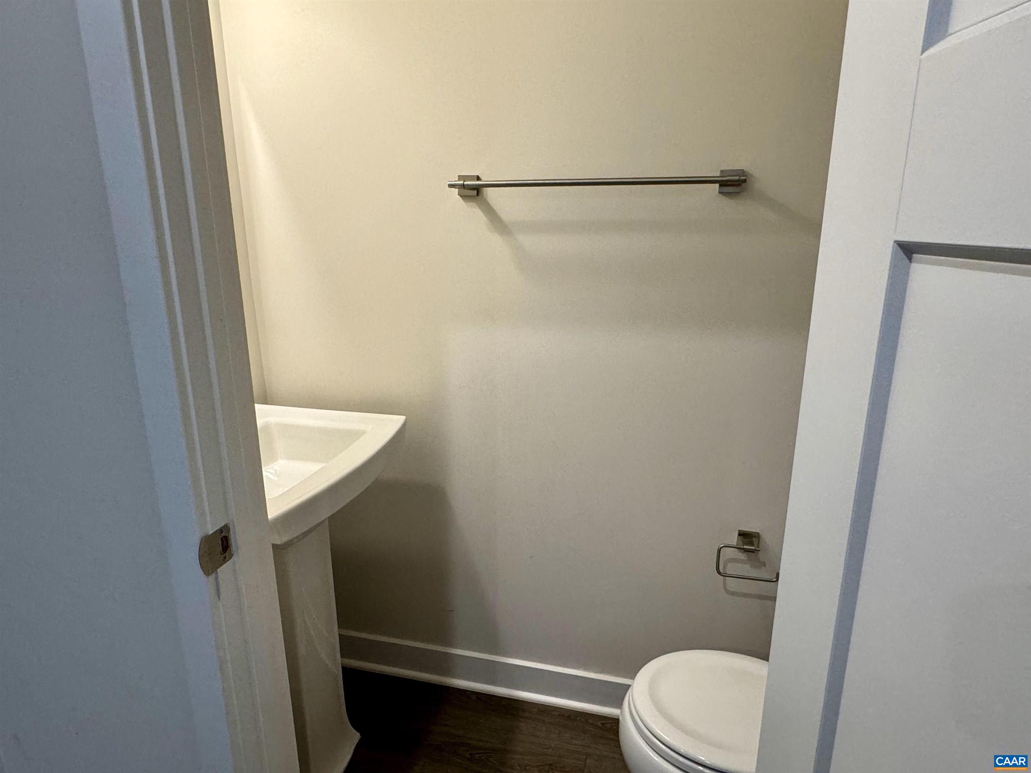 FOREST LAKES - Residential Lease