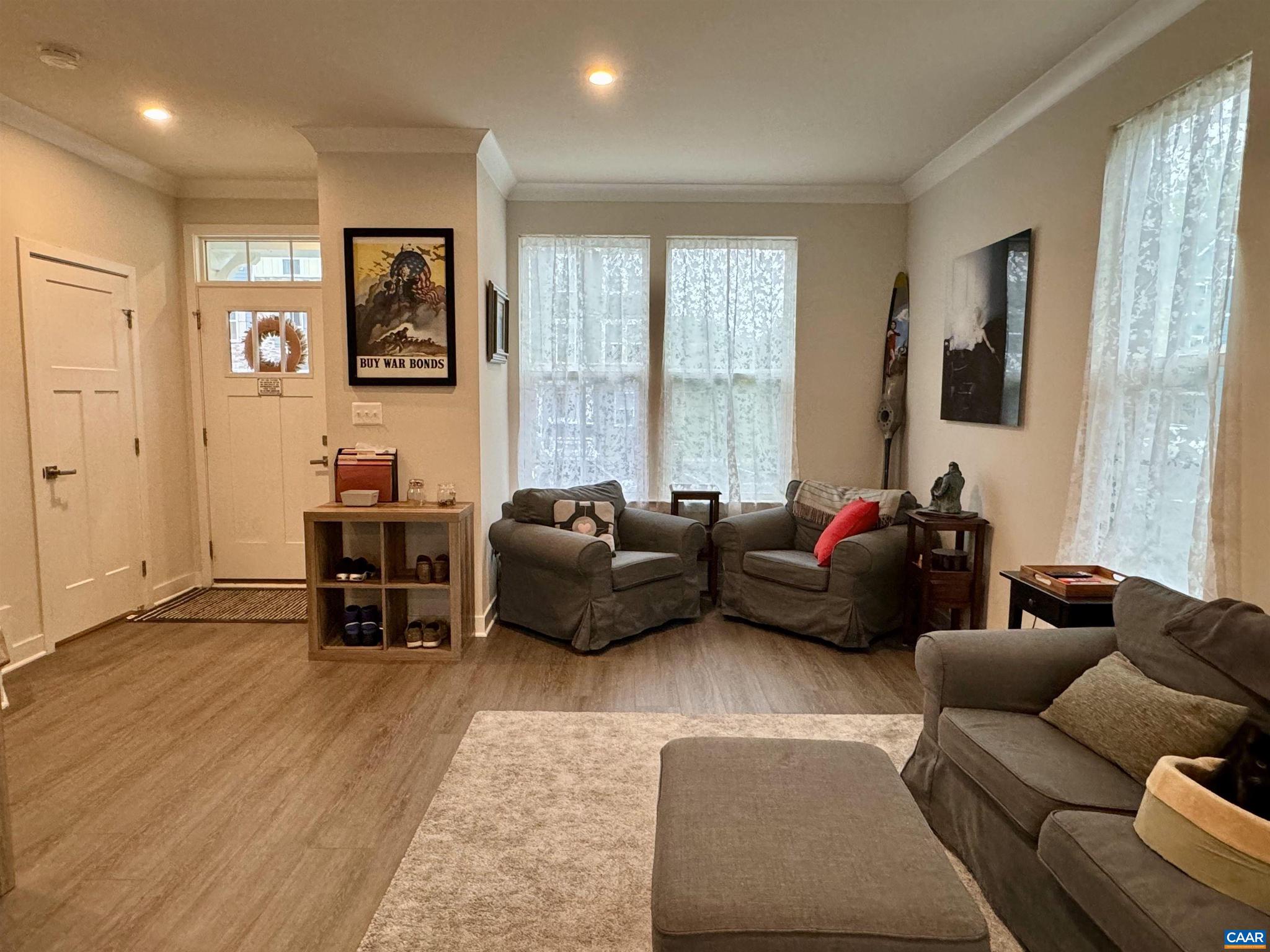 FOREST LAKES - Residential Lease