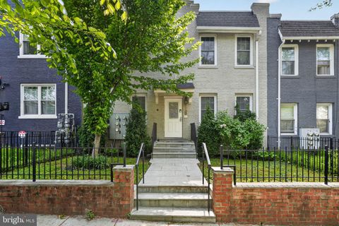 1109 HOLBROOK TERRACE NE 1 WASHINGTON DC 20002