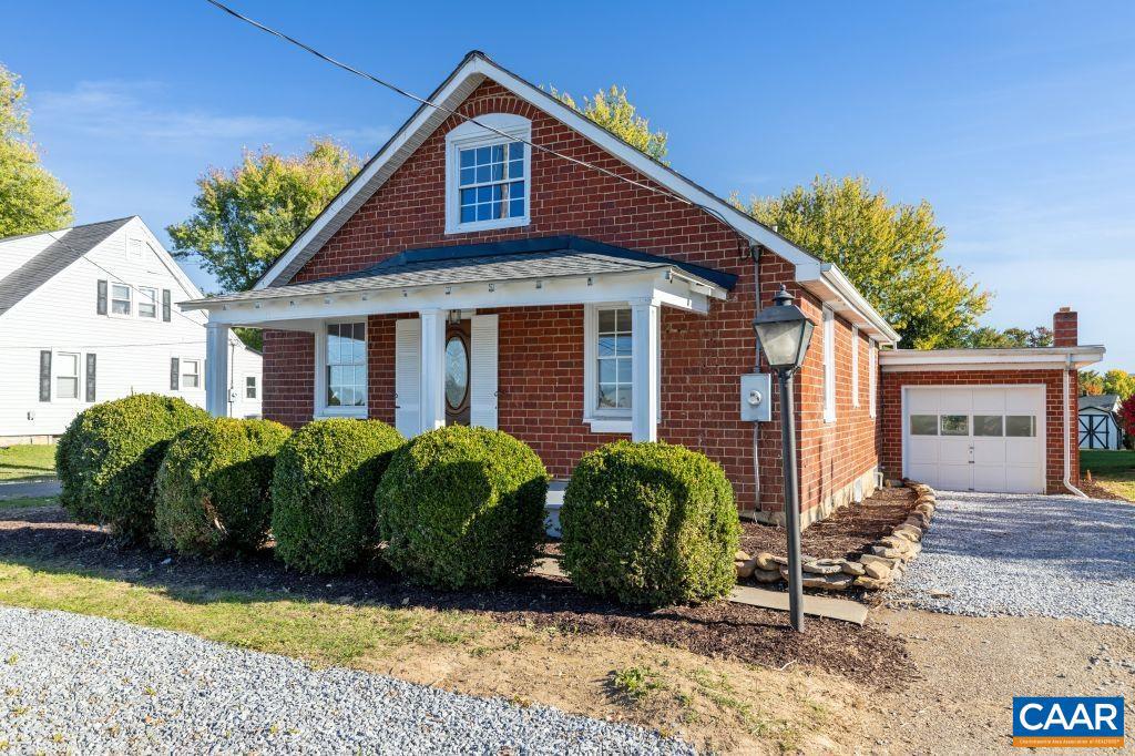 2735 STUARTS DRAFT HWY