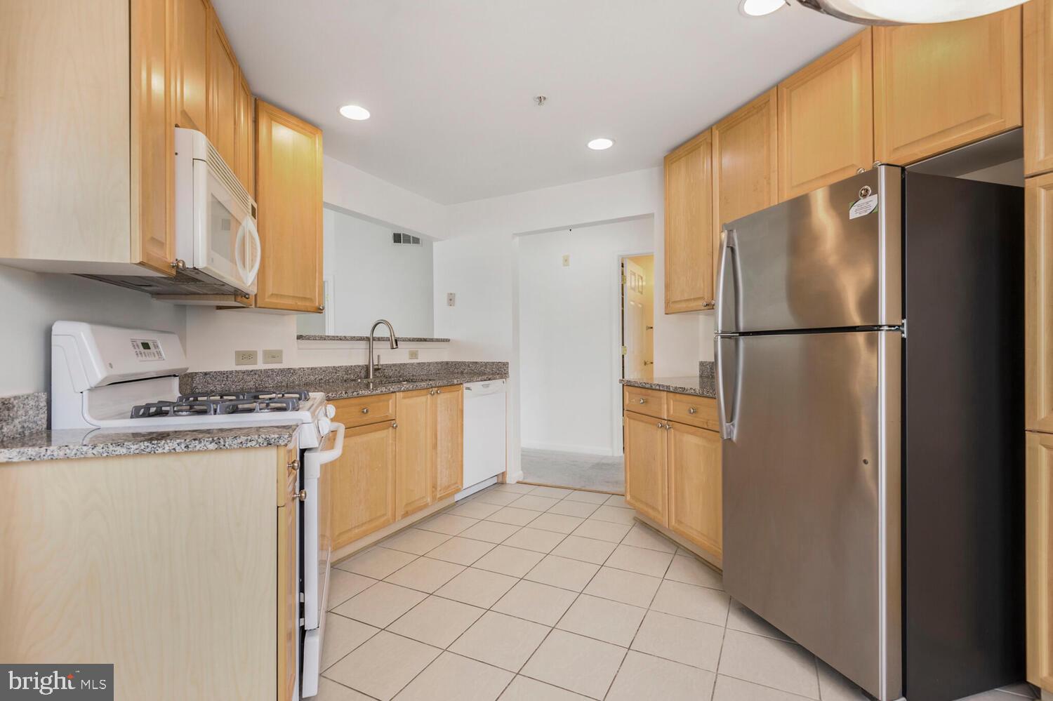 MAIN STREET - Residential Lease