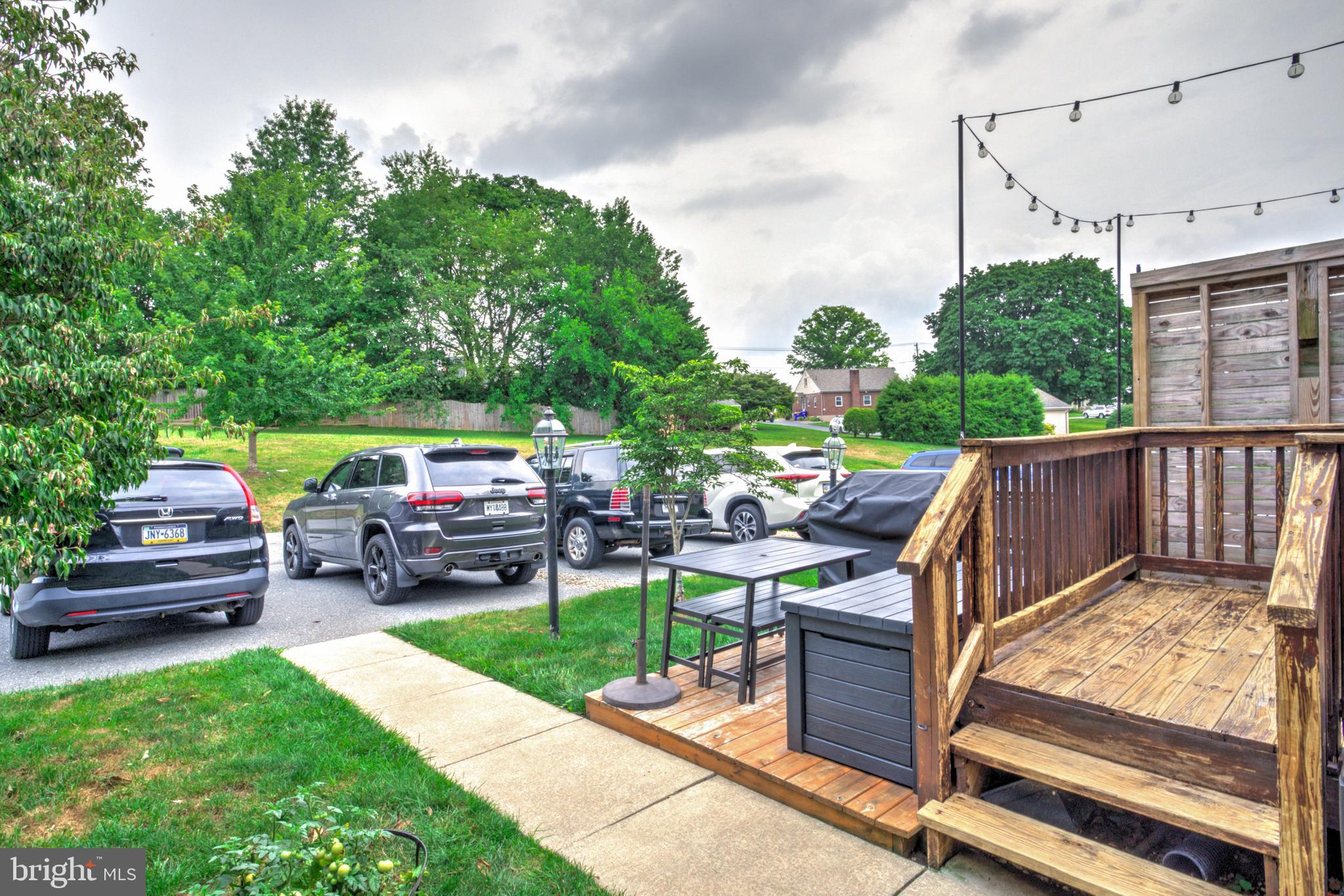 216 KNOLLWOOD ROAD