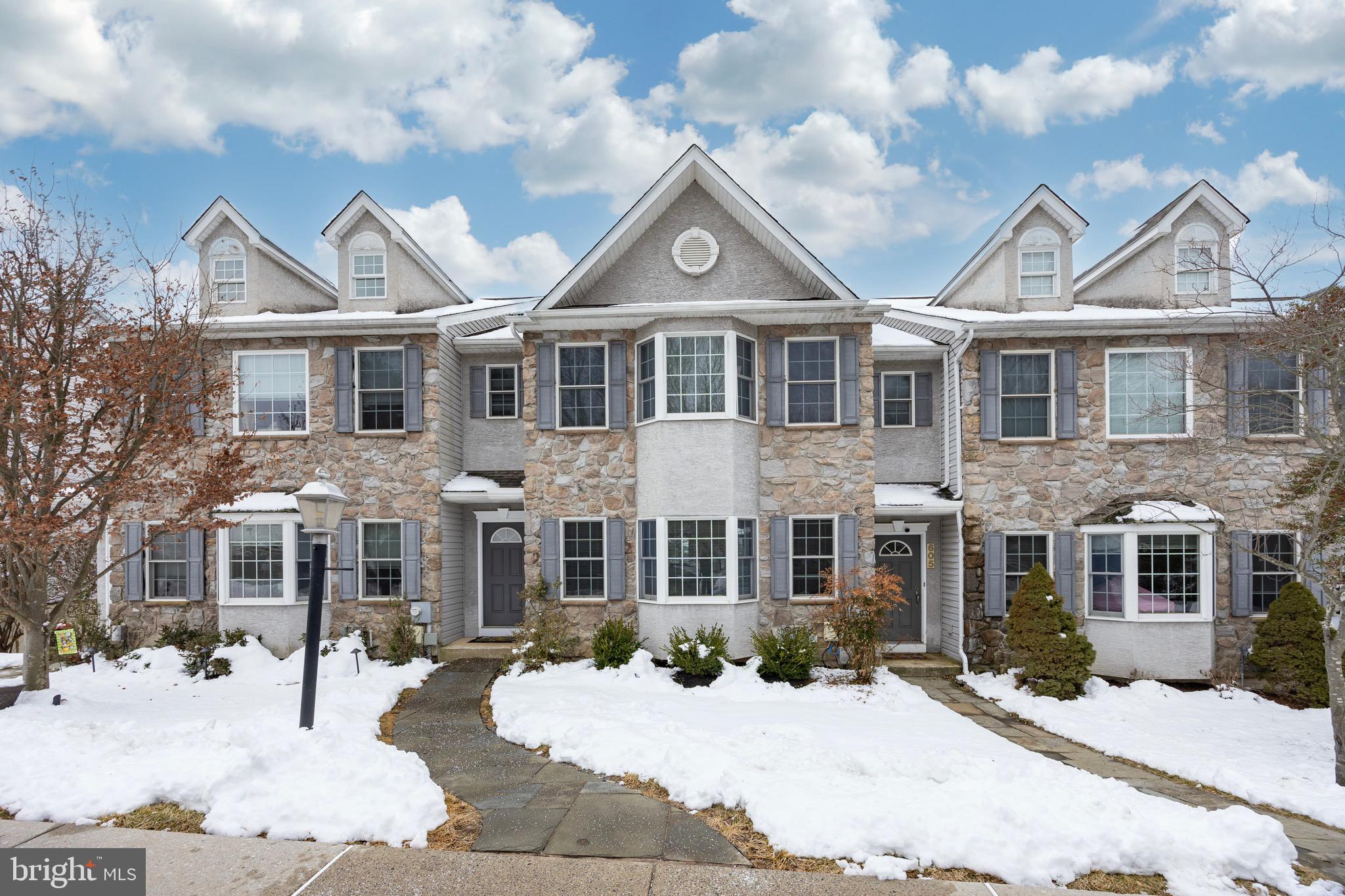 LIBERTY SQUARE - Residential