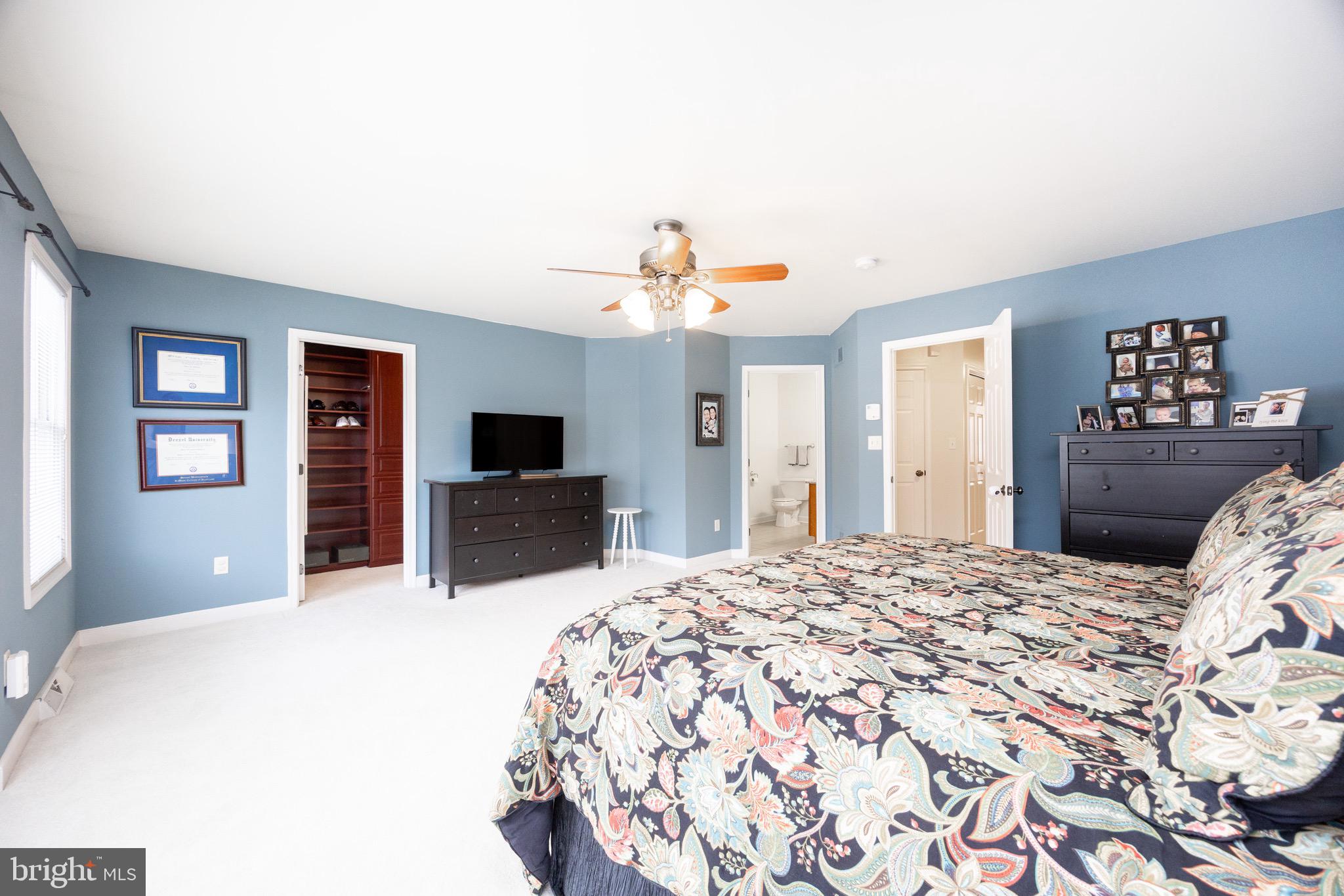 LIBERTY SQUARE - Residential