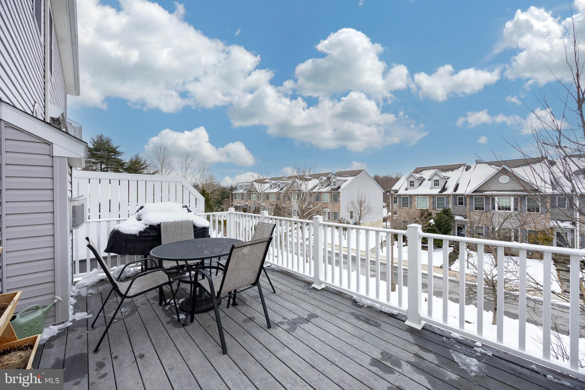 LIBERTY SQUARE - Residential