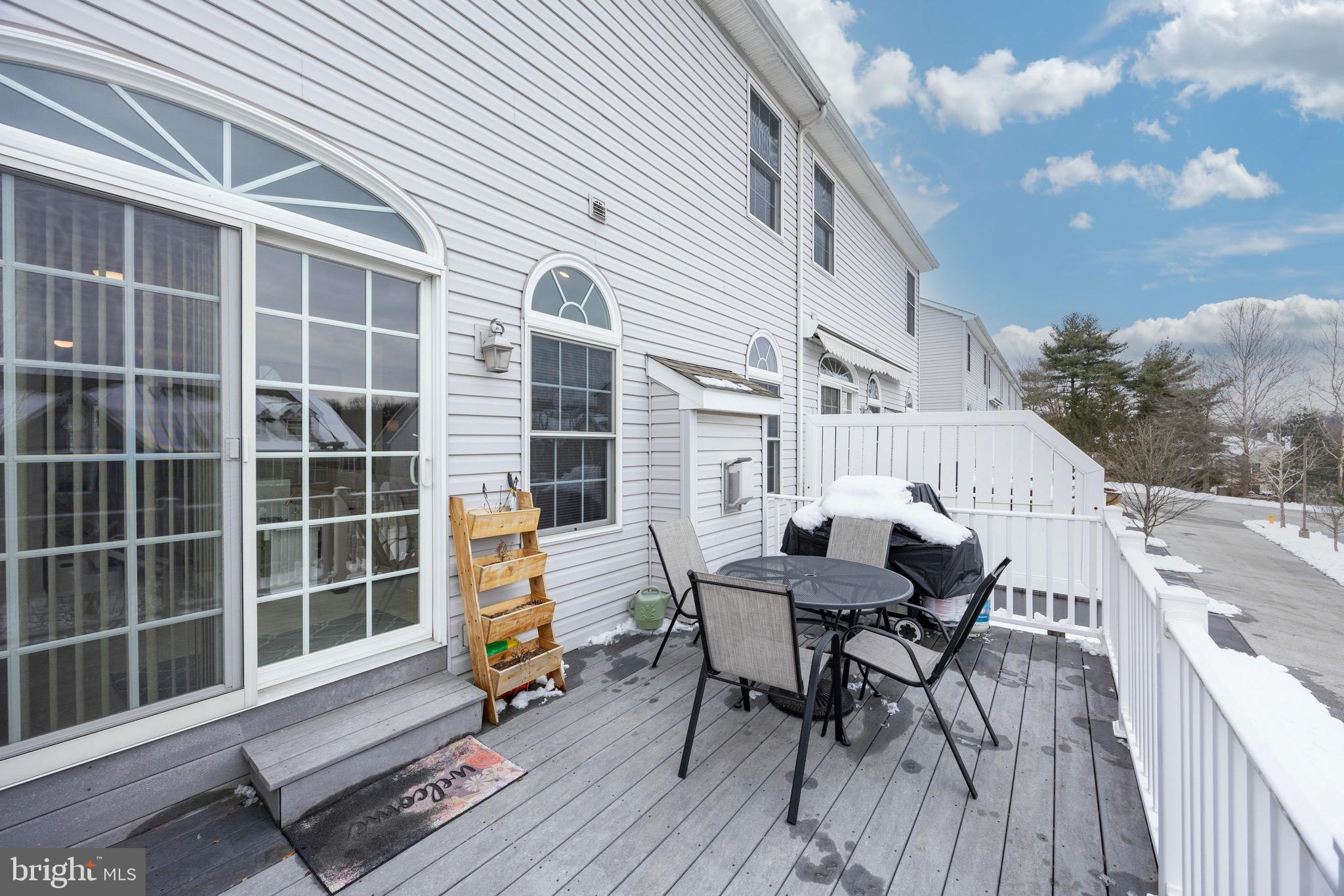 LIBERTY SQUARE - Residential