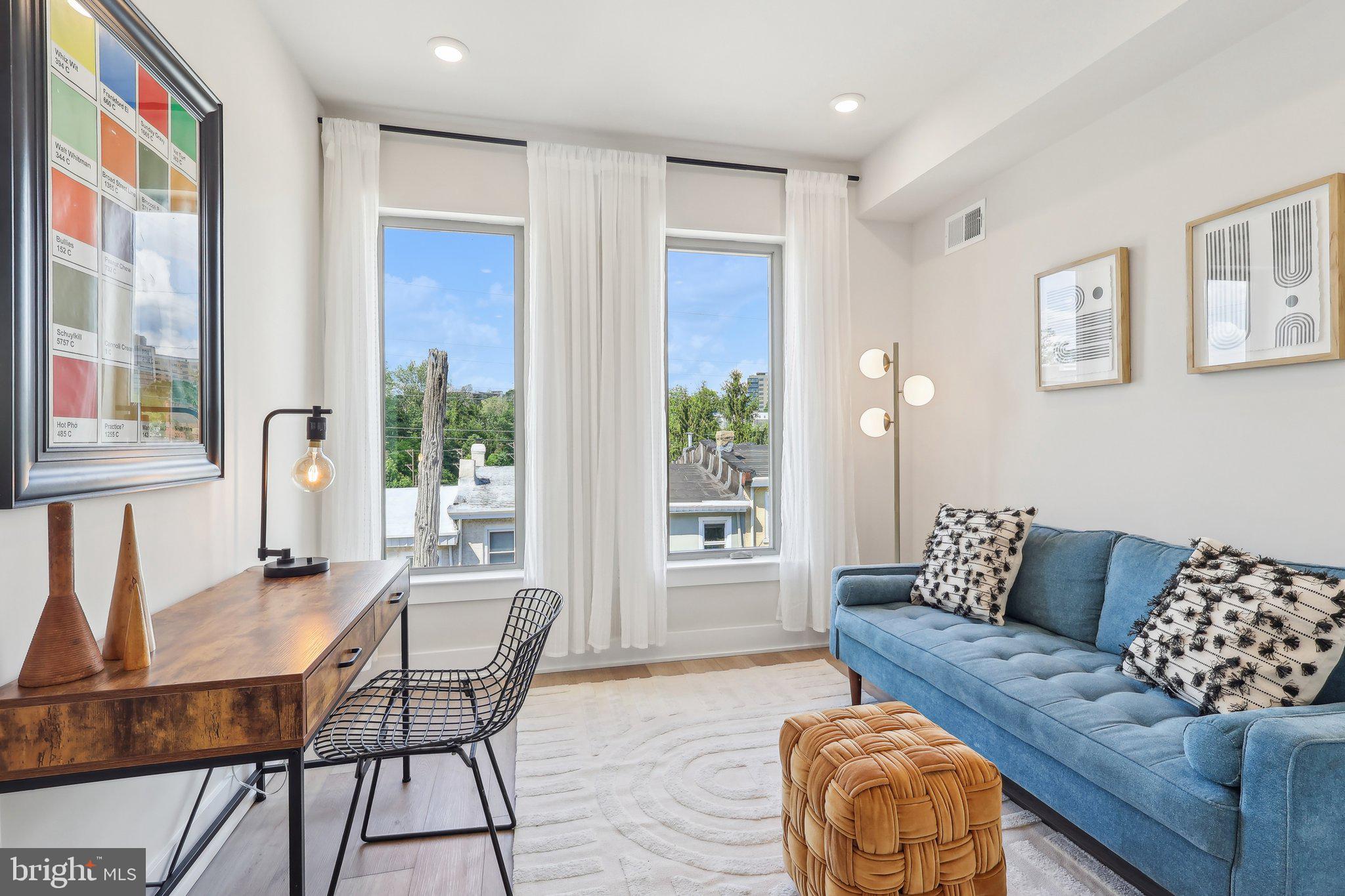 EAST FALLS - Residential