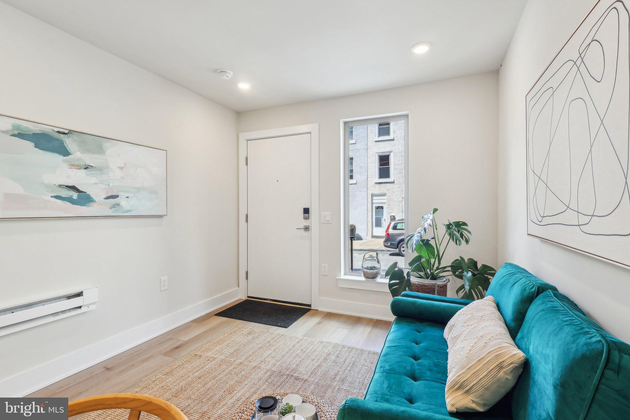 EAST FALLS - Residential