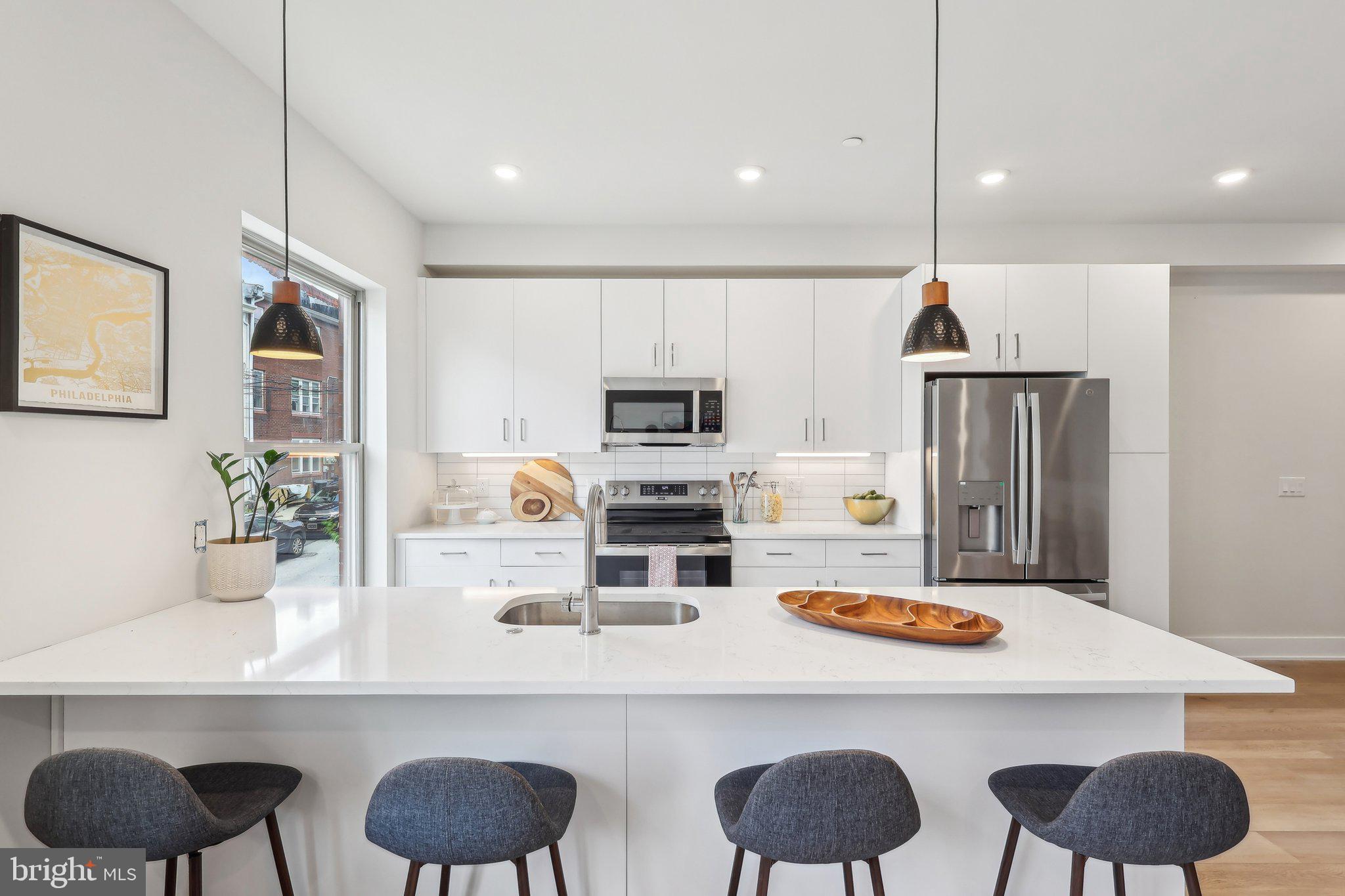 EAST FALLS - Residential