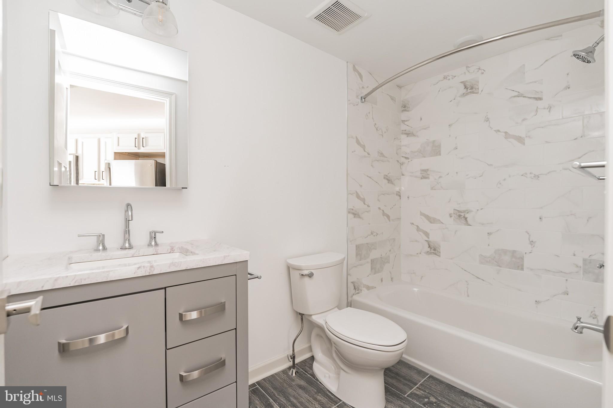 6649 RIDGE AVENUE A301