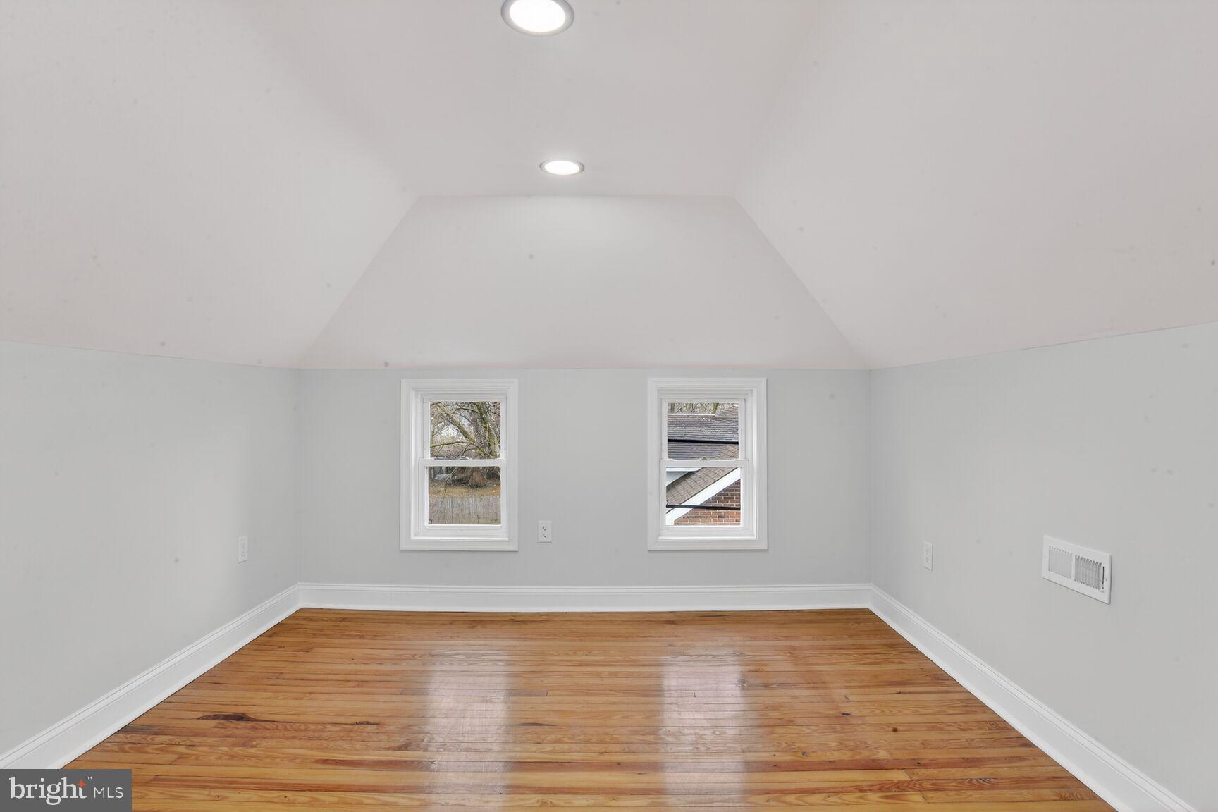 BROOKLYN - Residential