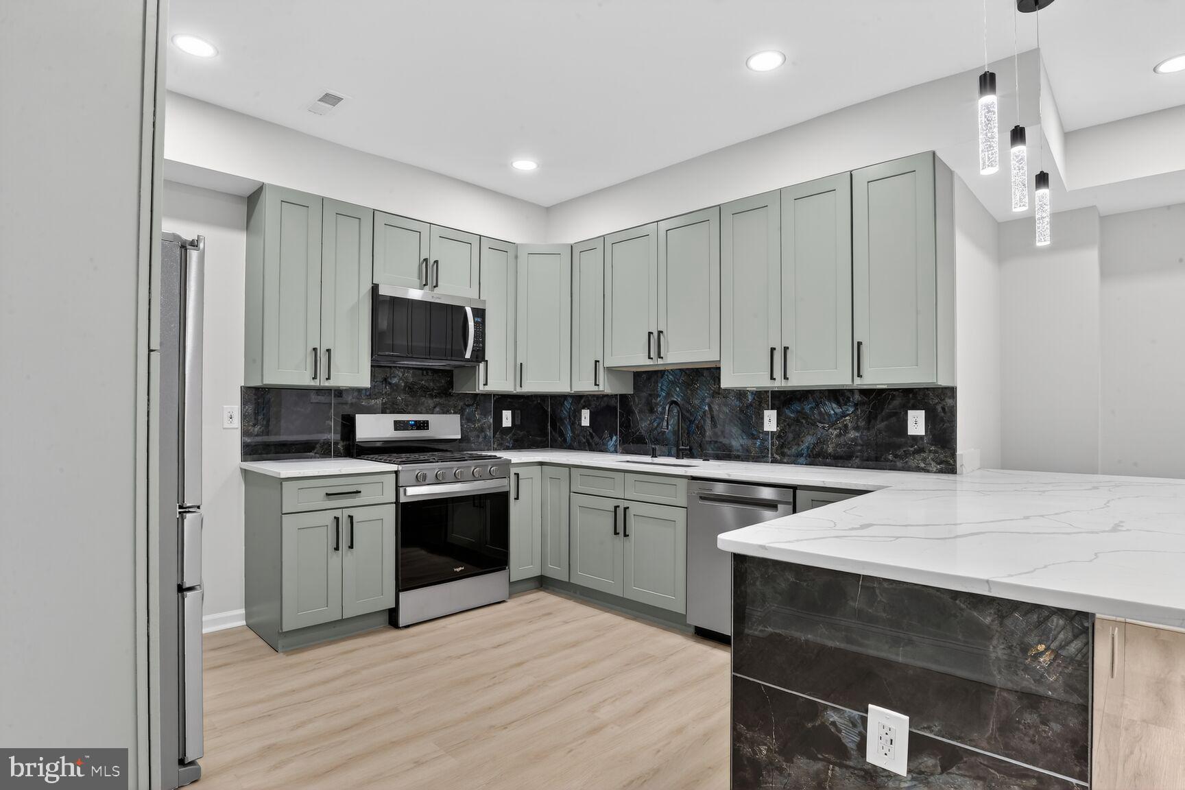 BROOKLYN - Residential