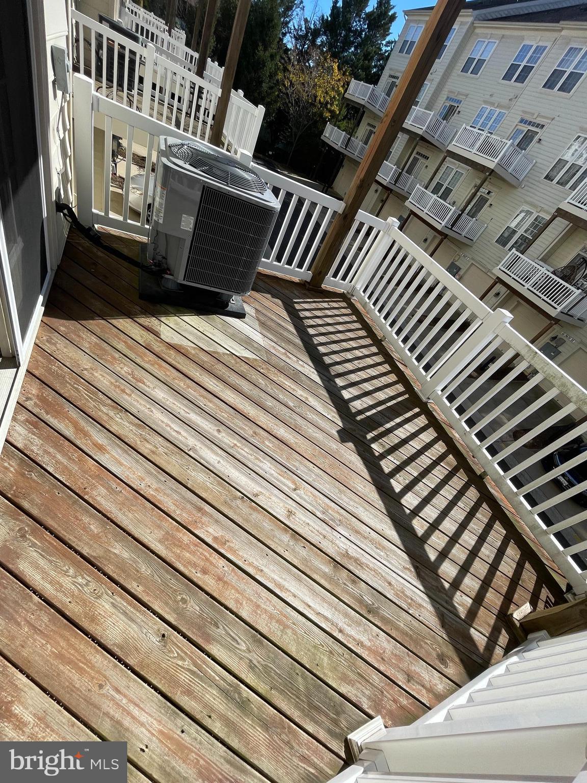 RESIDENCES AT SULLIVAN - Residential Lease