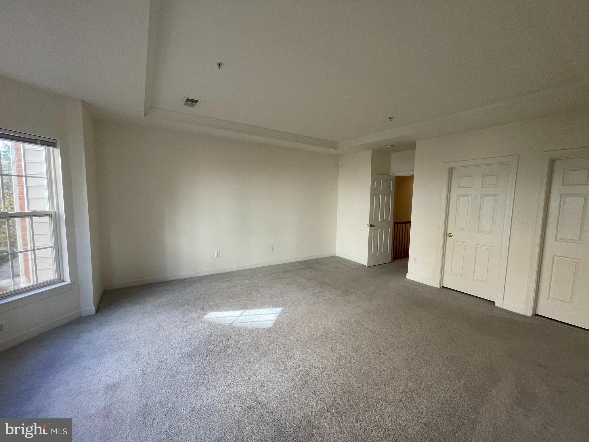 RESIDENCES AT SULLIVAN - Residential Lease