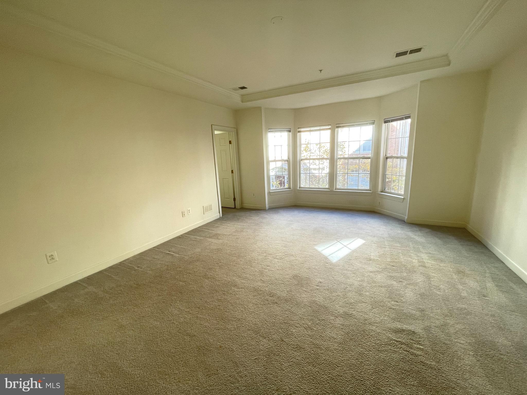 RESIDENCES AT SULLIVAN - Residential Lease