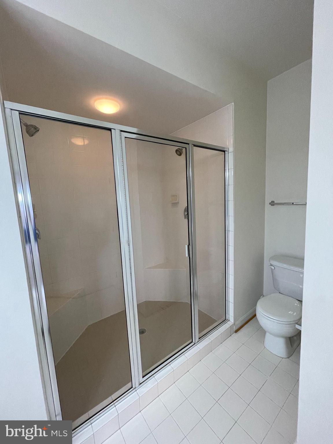 RESIDENCES AT SULLIVAN - Residential Lease