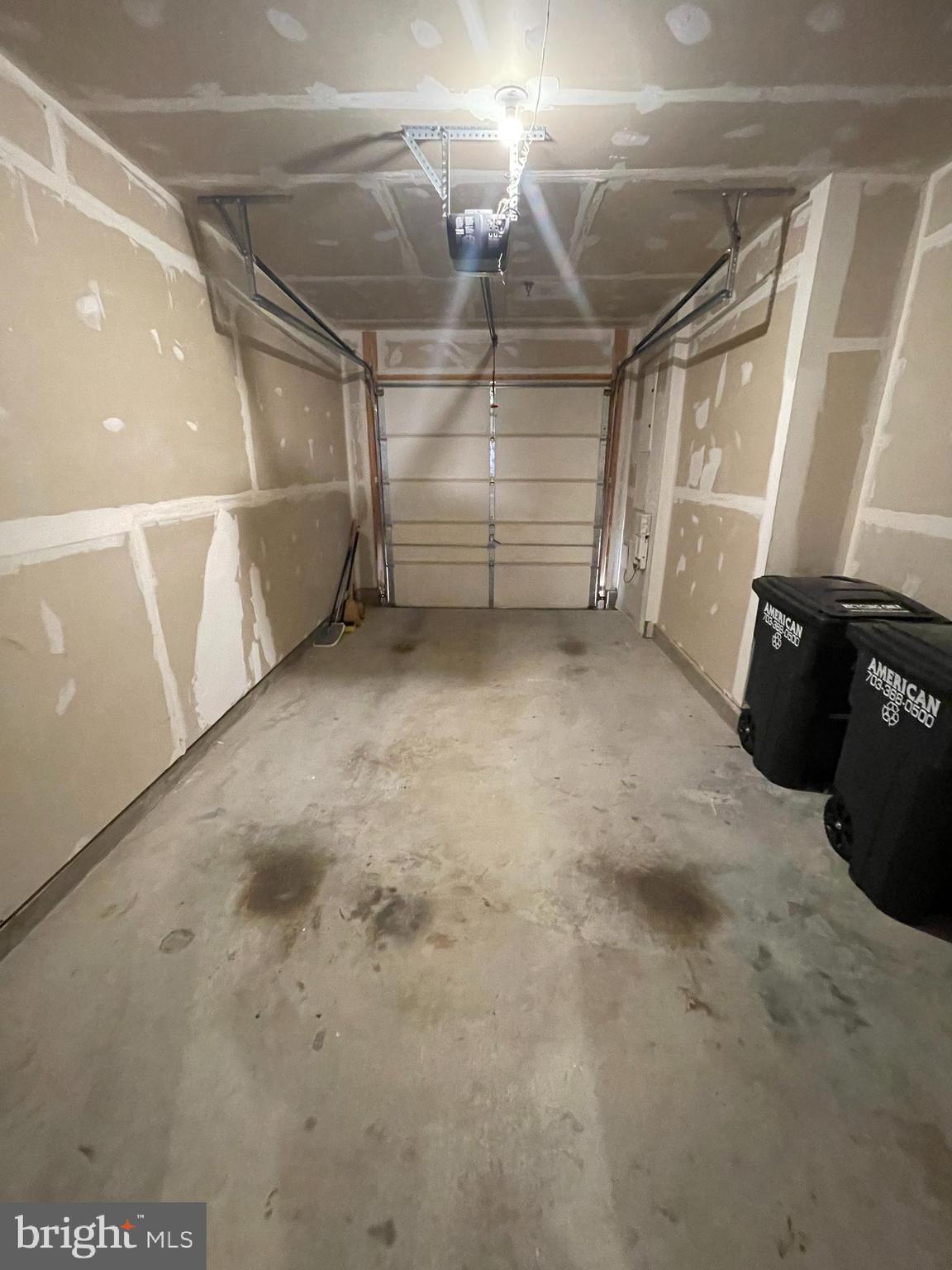 RESIDENCES AT SULLIVAN - Residential Lease