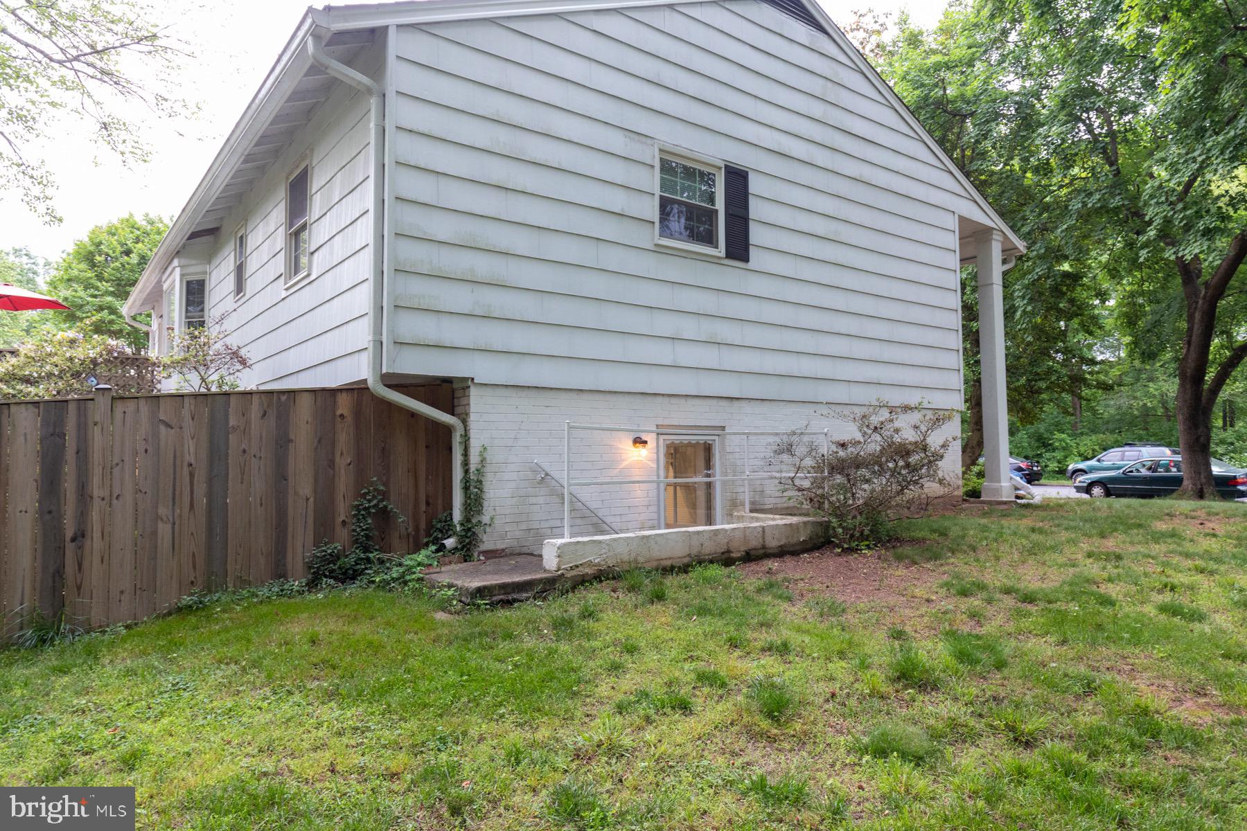 CHALET WOODS - Residential Lease