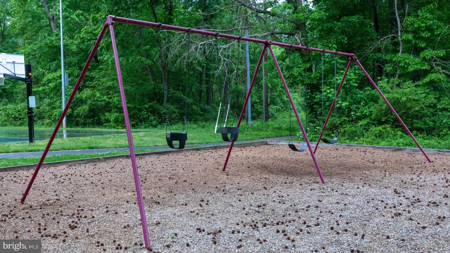 CHALET WOODS - Residential Lease