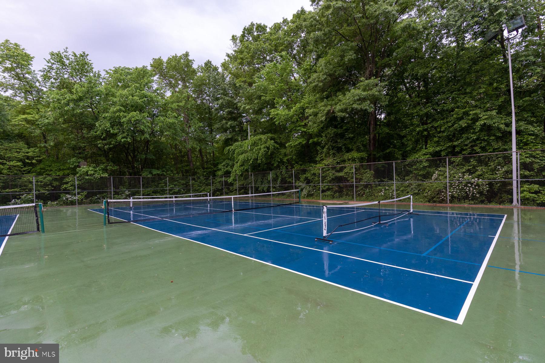 CHALET WOODS - Residential Lease