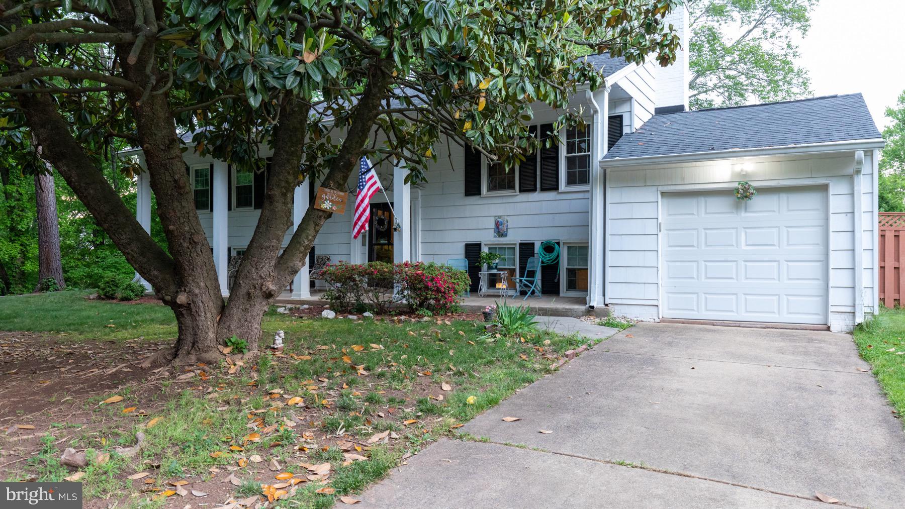 CHALET WOODS - Residential Lease