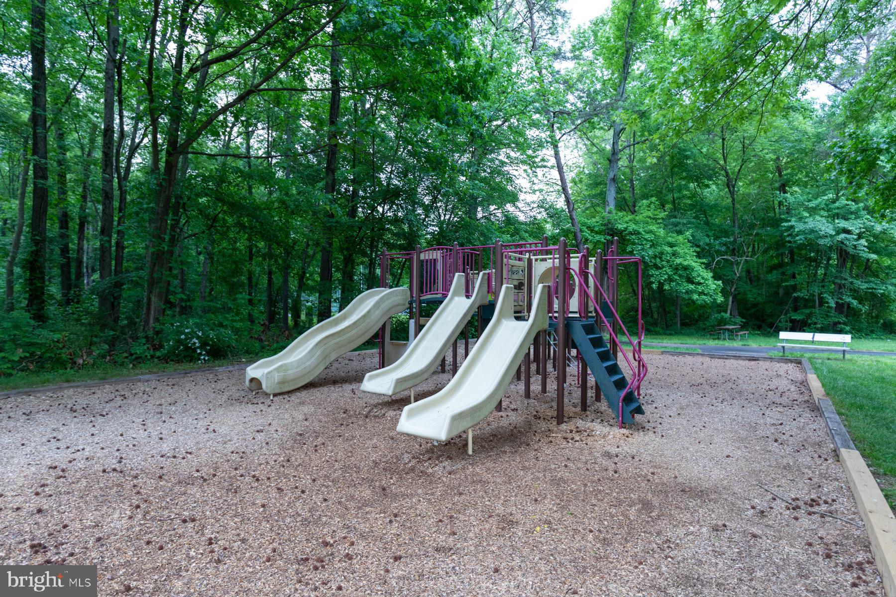 CHALET WOODS - Residential Lease