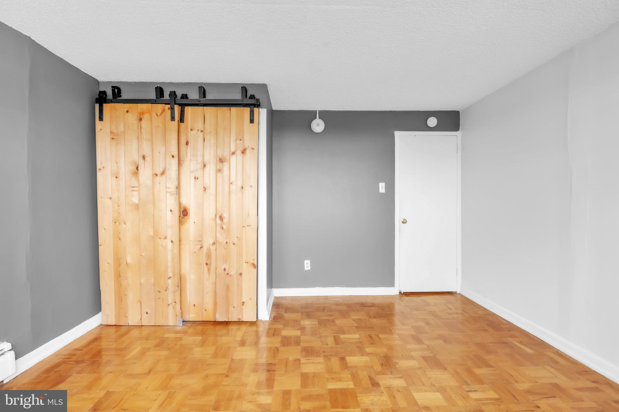 RADNOR HOUSE - Residential