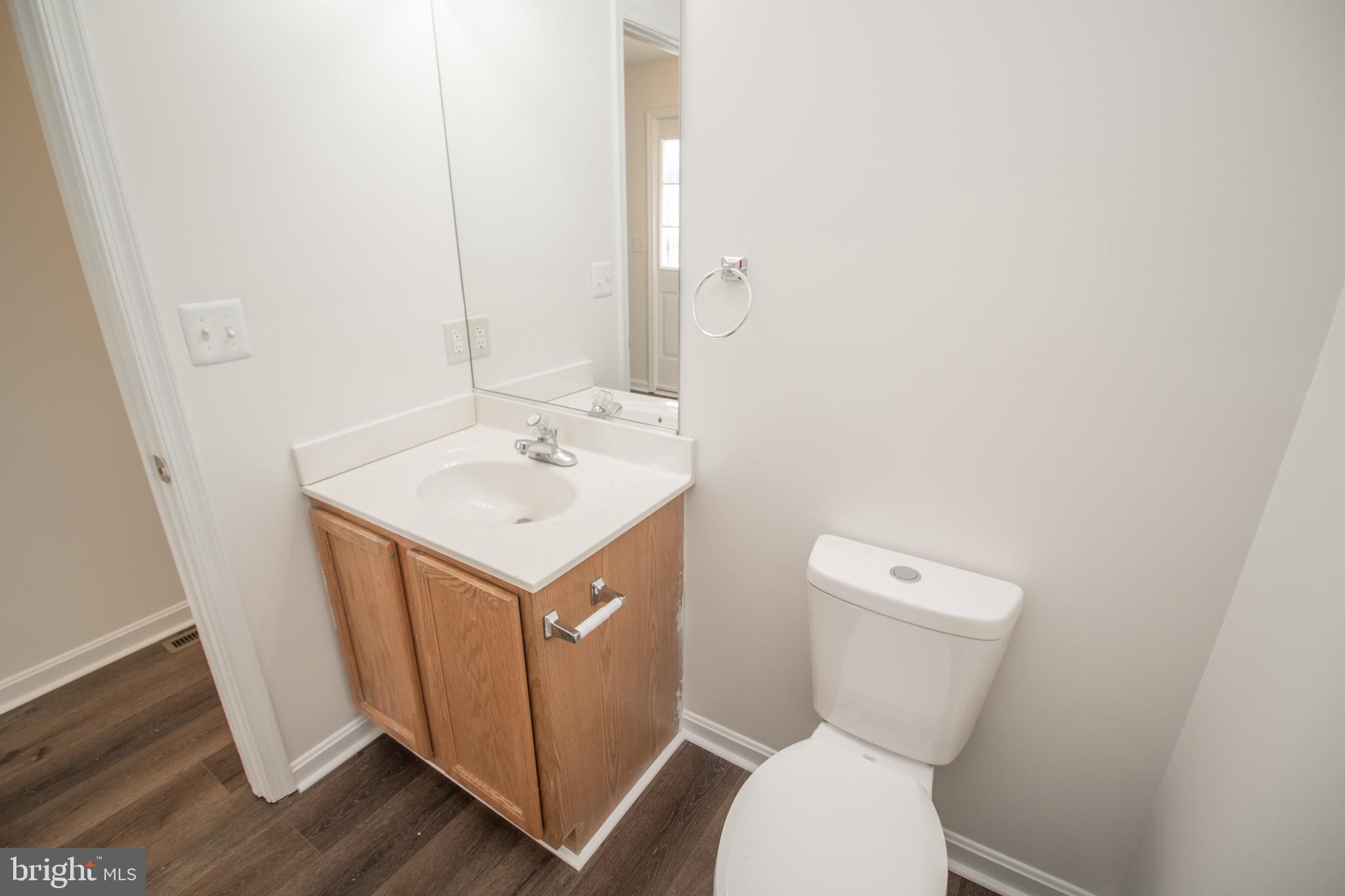 EMERALD HILLS ESTATES - Residential Lease