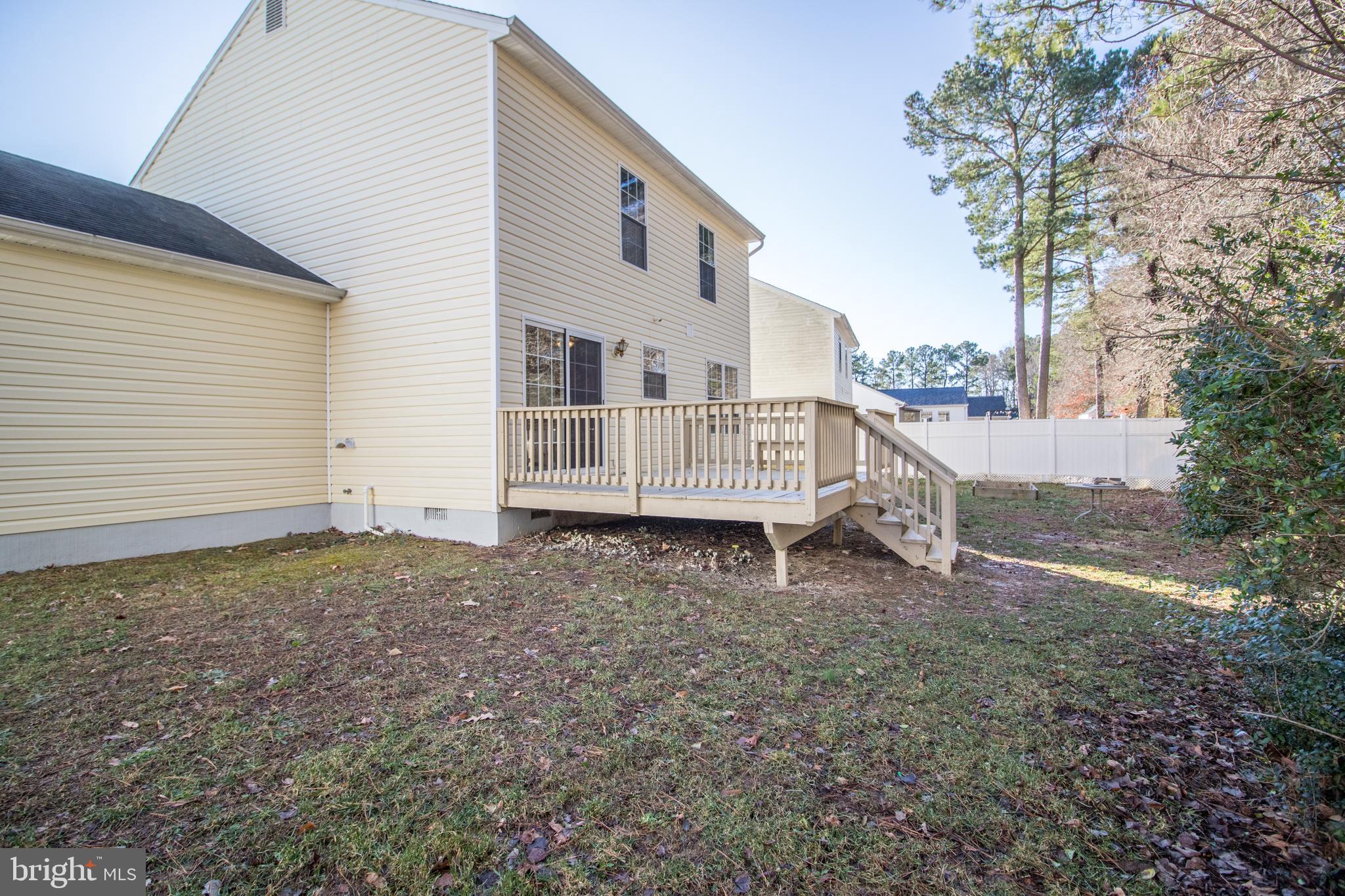 EMERALD HILLS ESTATES - Residential Lease