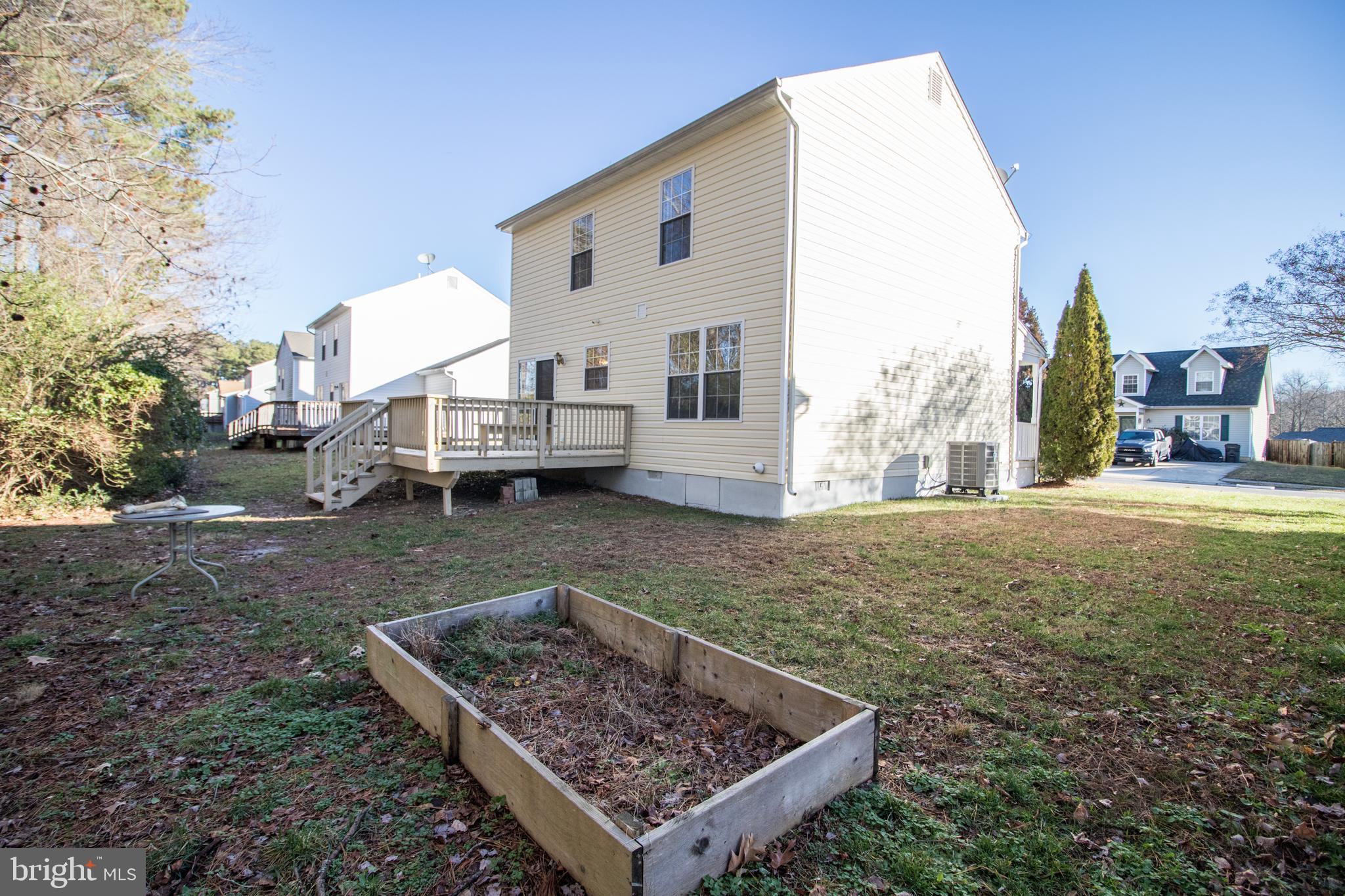 EMERALD HILLS ESTATES - Residential Lease