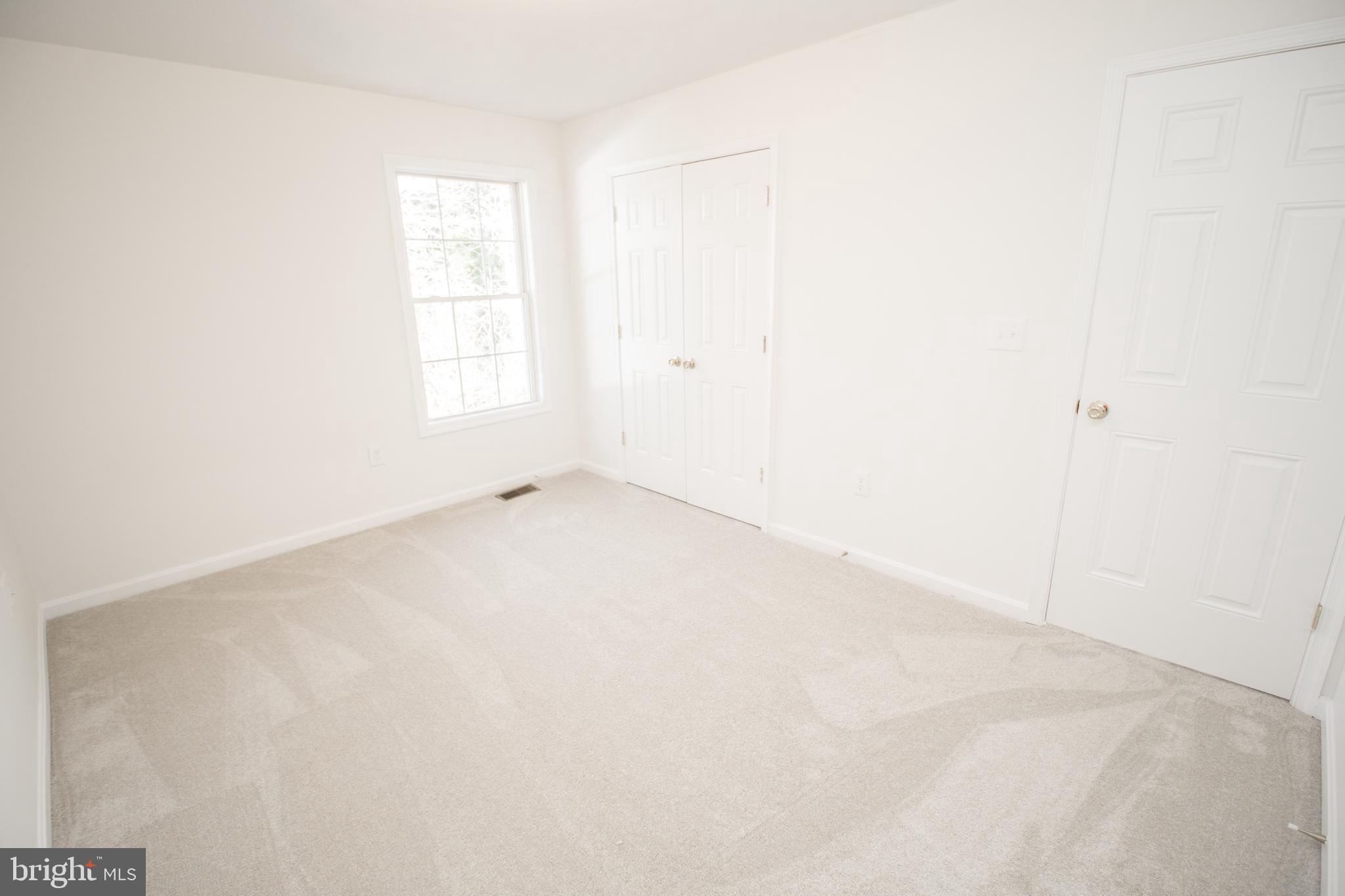 EMERALD HILLS ESTATES - Residential Lease