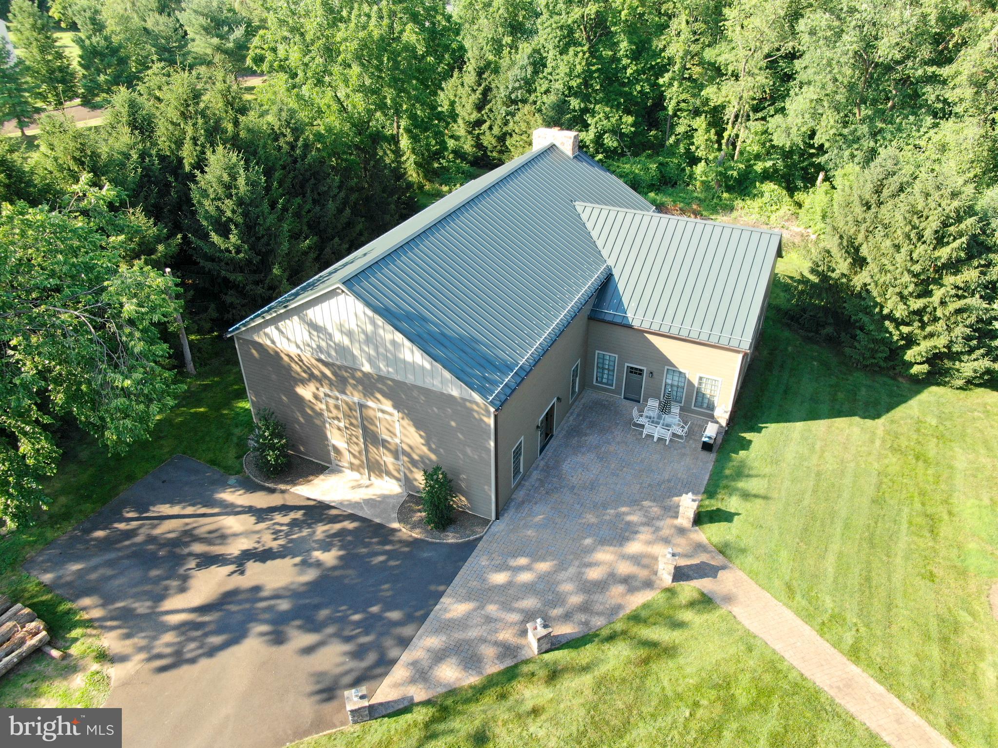 MEETINGHOUSE VIL - Residential