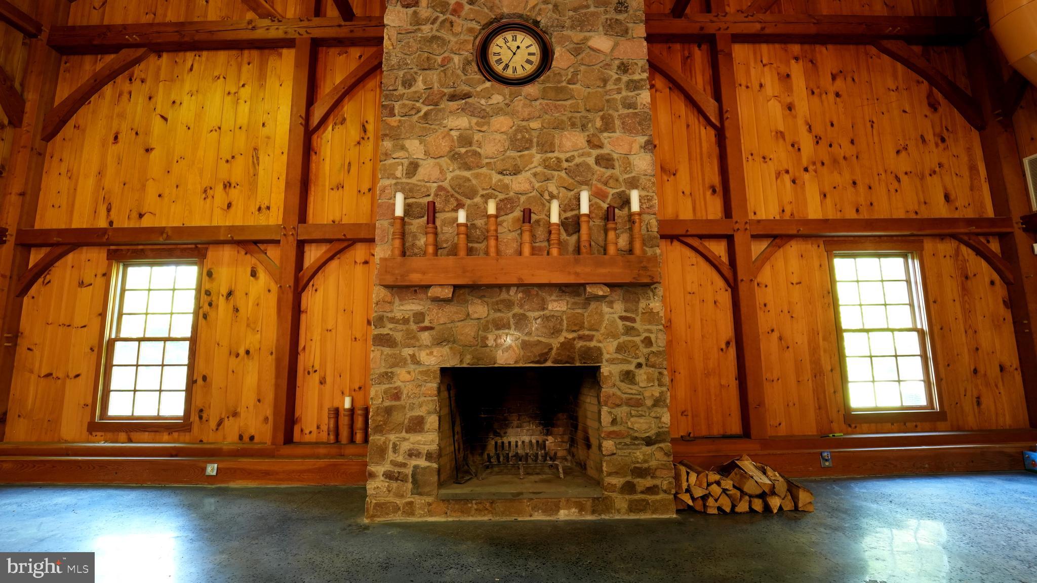 MEETINGHOUSE VIL - Residential