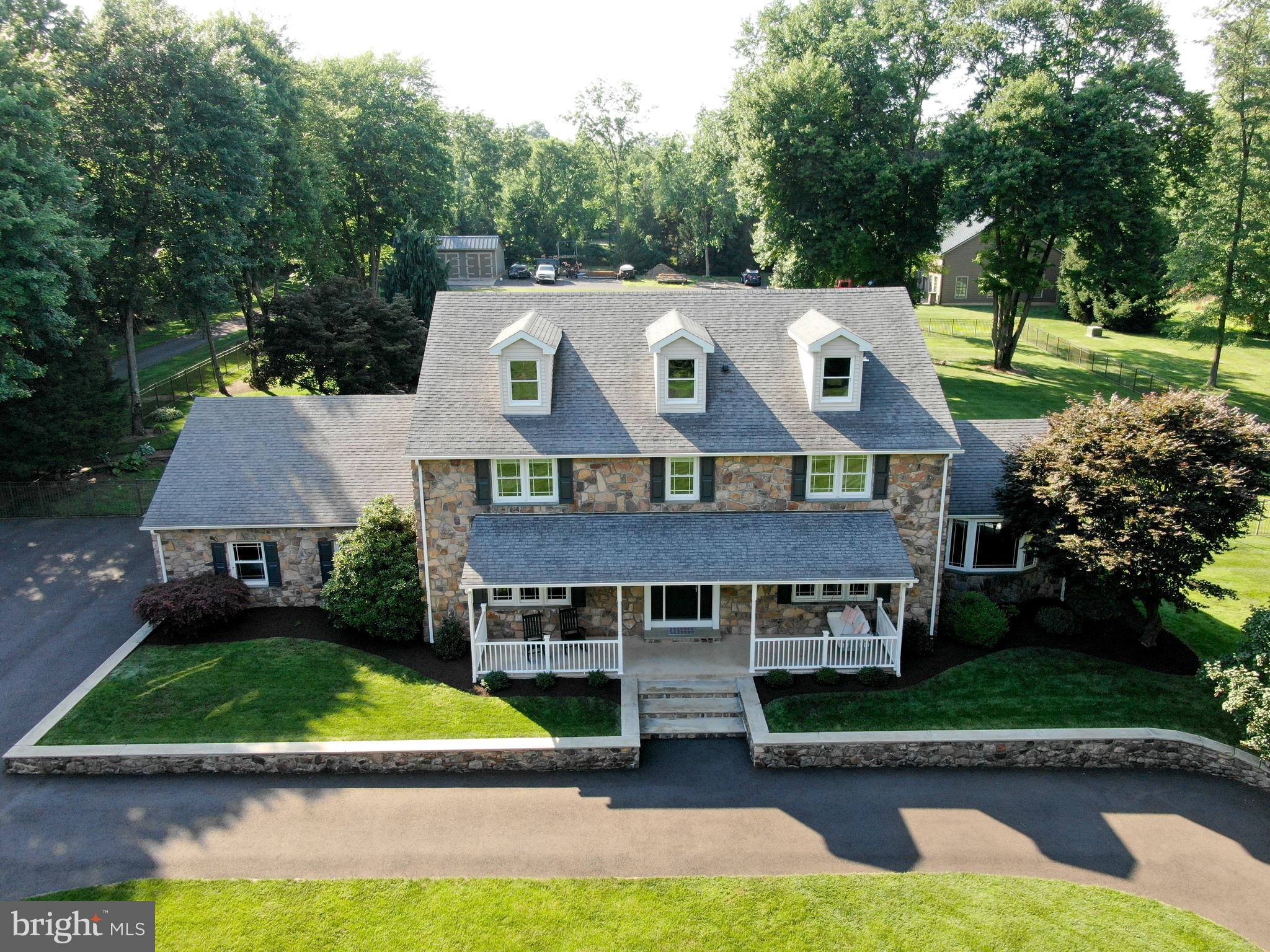 MEETINGHOUSE VIL - Residential