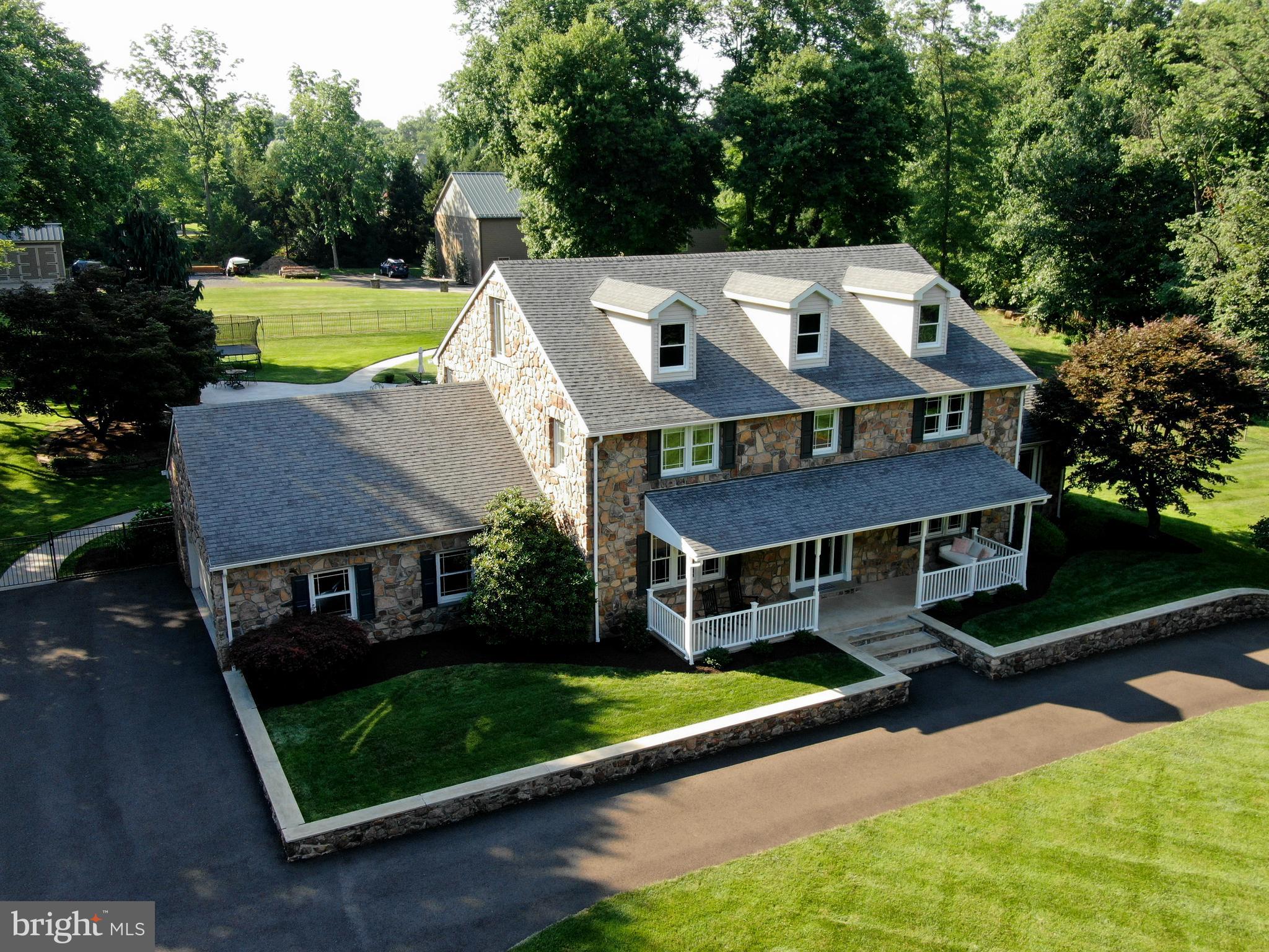 MEETINGHOUSE VIL - Residential